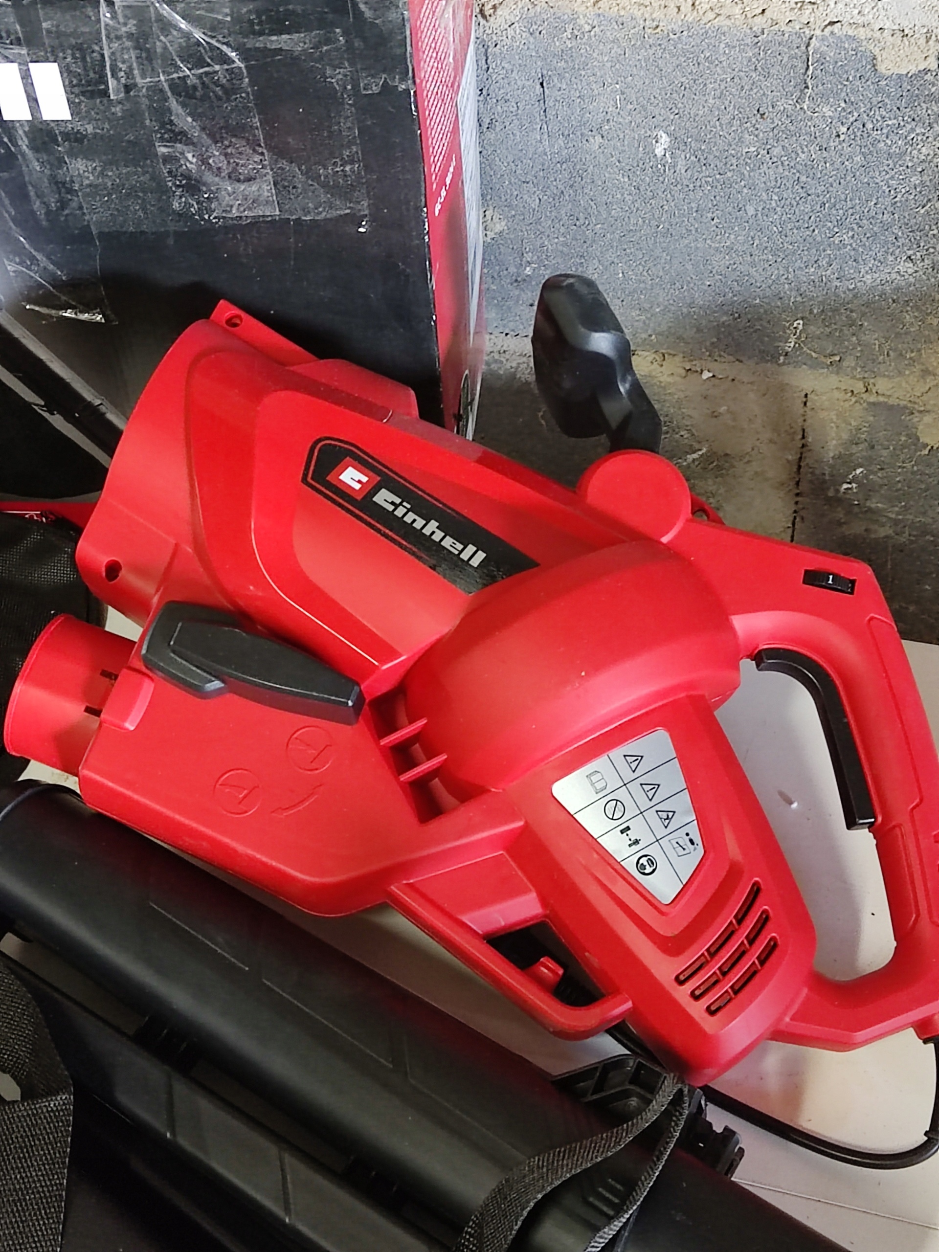 Odkurzacz dmuchawa do liści Einhell GC-EL 3024 E 3000W — zdjęcie 5