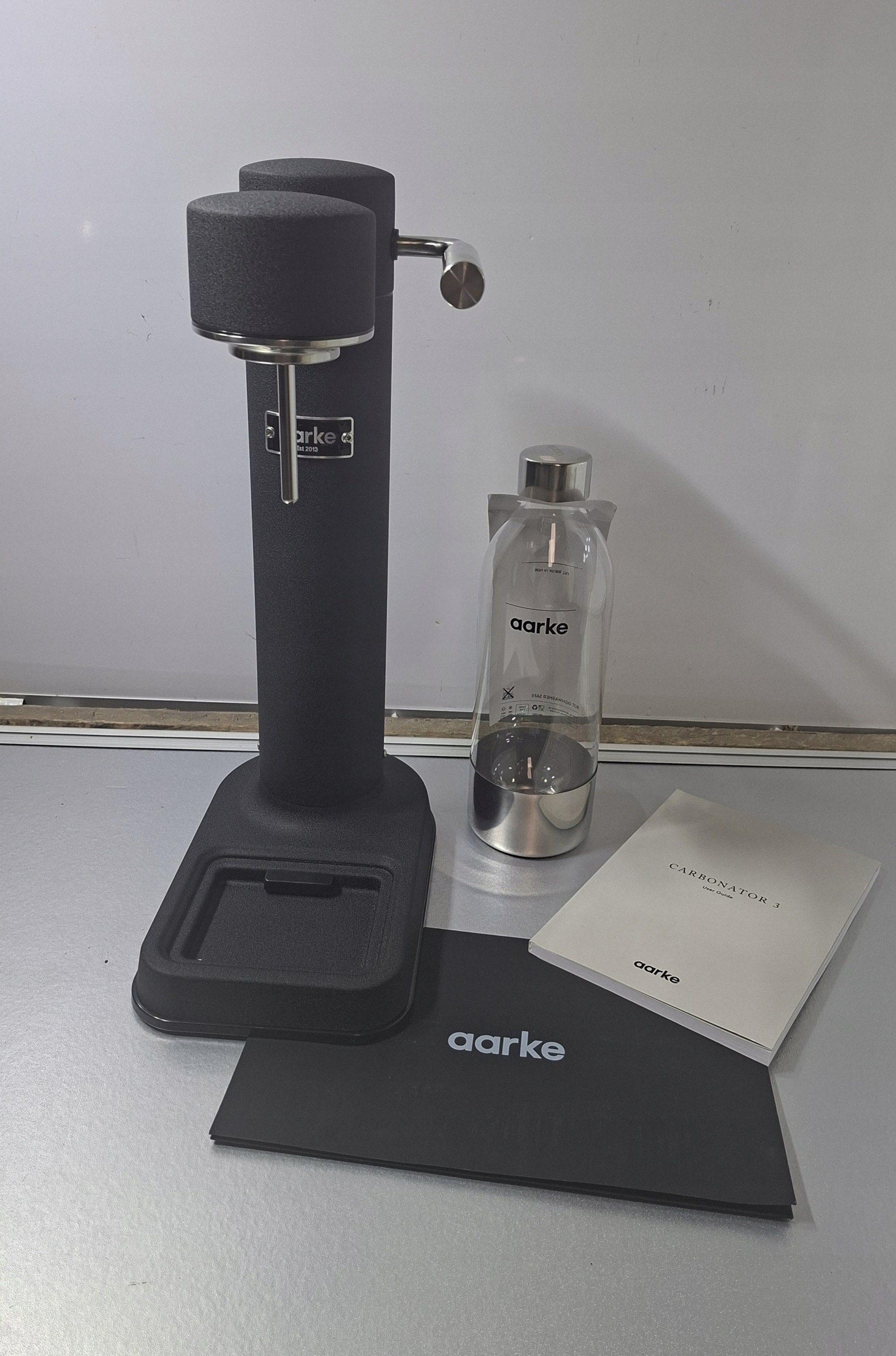 Aarke Carbonator 3 czarny saturator do wody gazowanej + butelka — zdjęcie 3