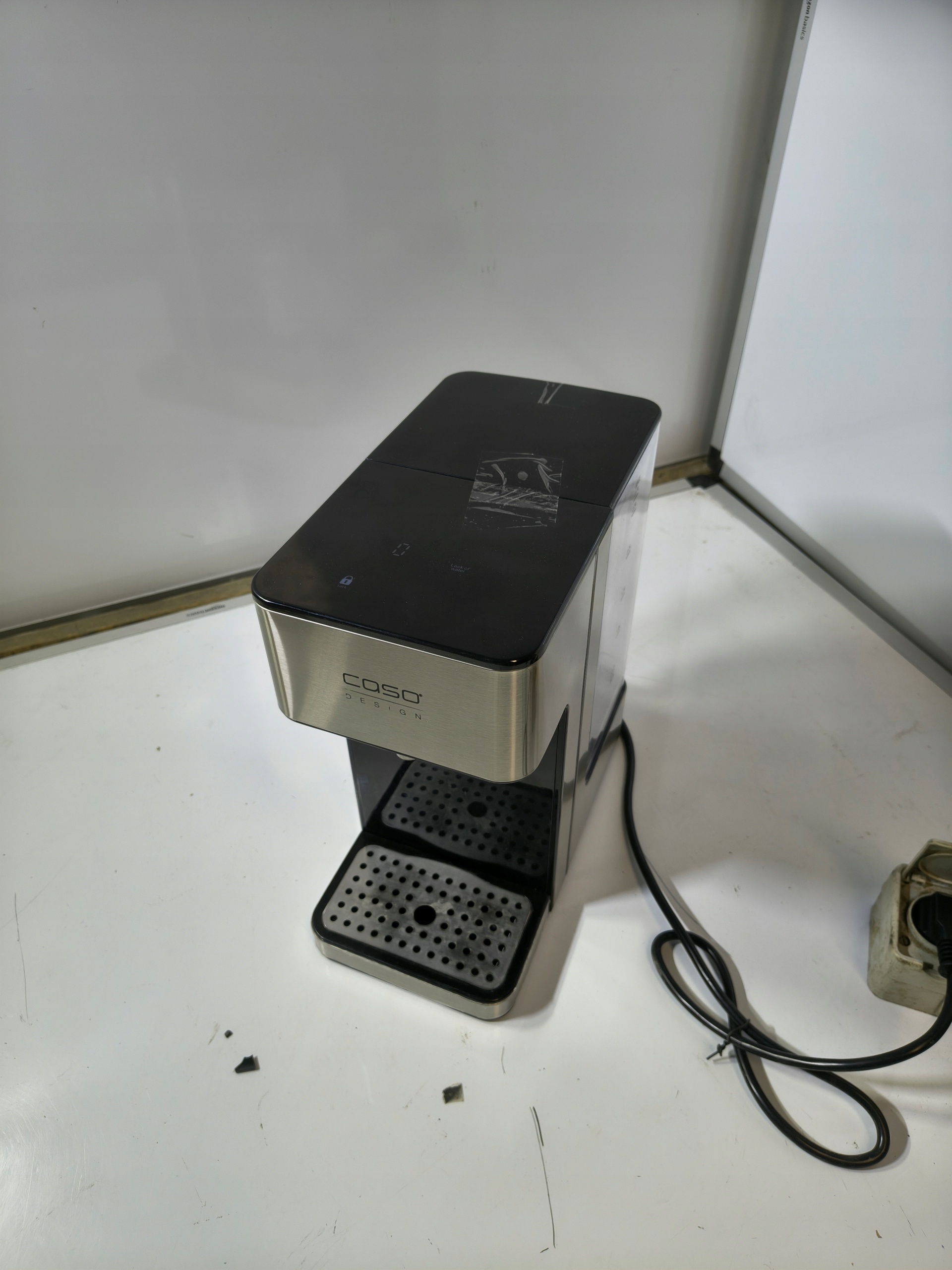 CASO HW600 Dystrybutor / podgrzewacz wody 2.7l regulacja temp — zdjęcie 3