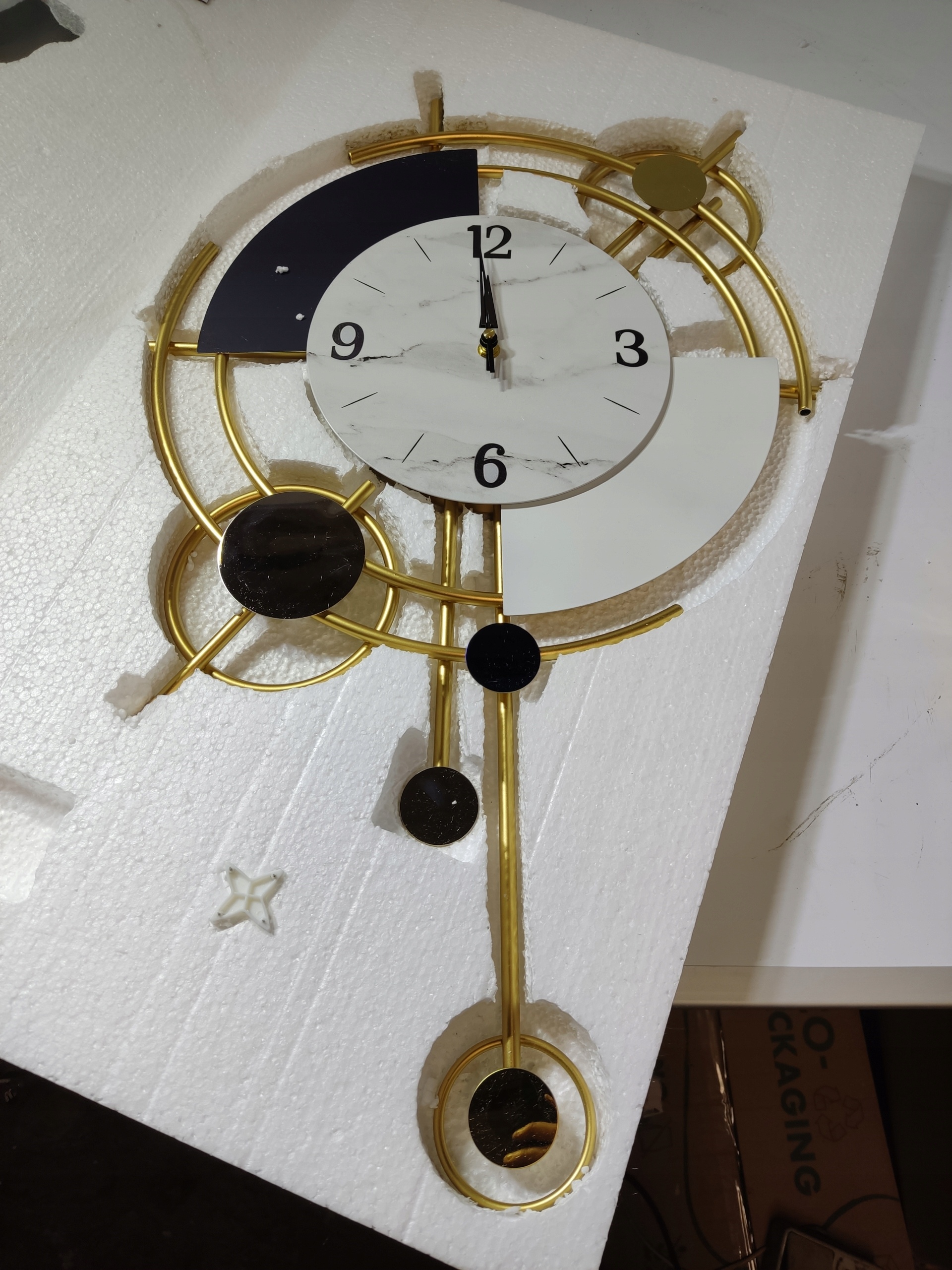 Zegar ścienny nowoczesny 40 cm złoty loft dekoracyjny cichy mechanizm — zdjęcie 3