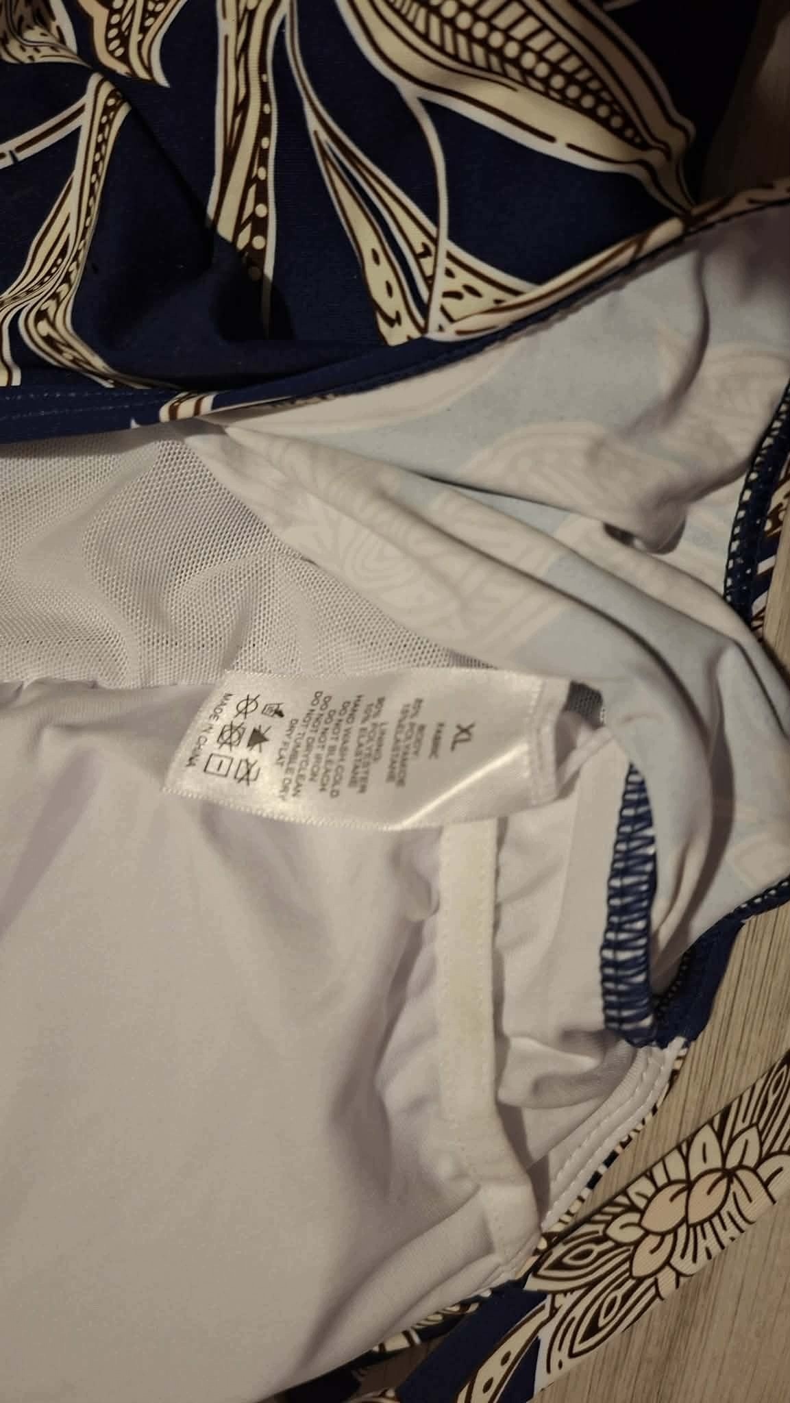 Strój kąpielowy jednoczęściowy damski modelujący XL granatowy kwiaty — zdjęcie 8