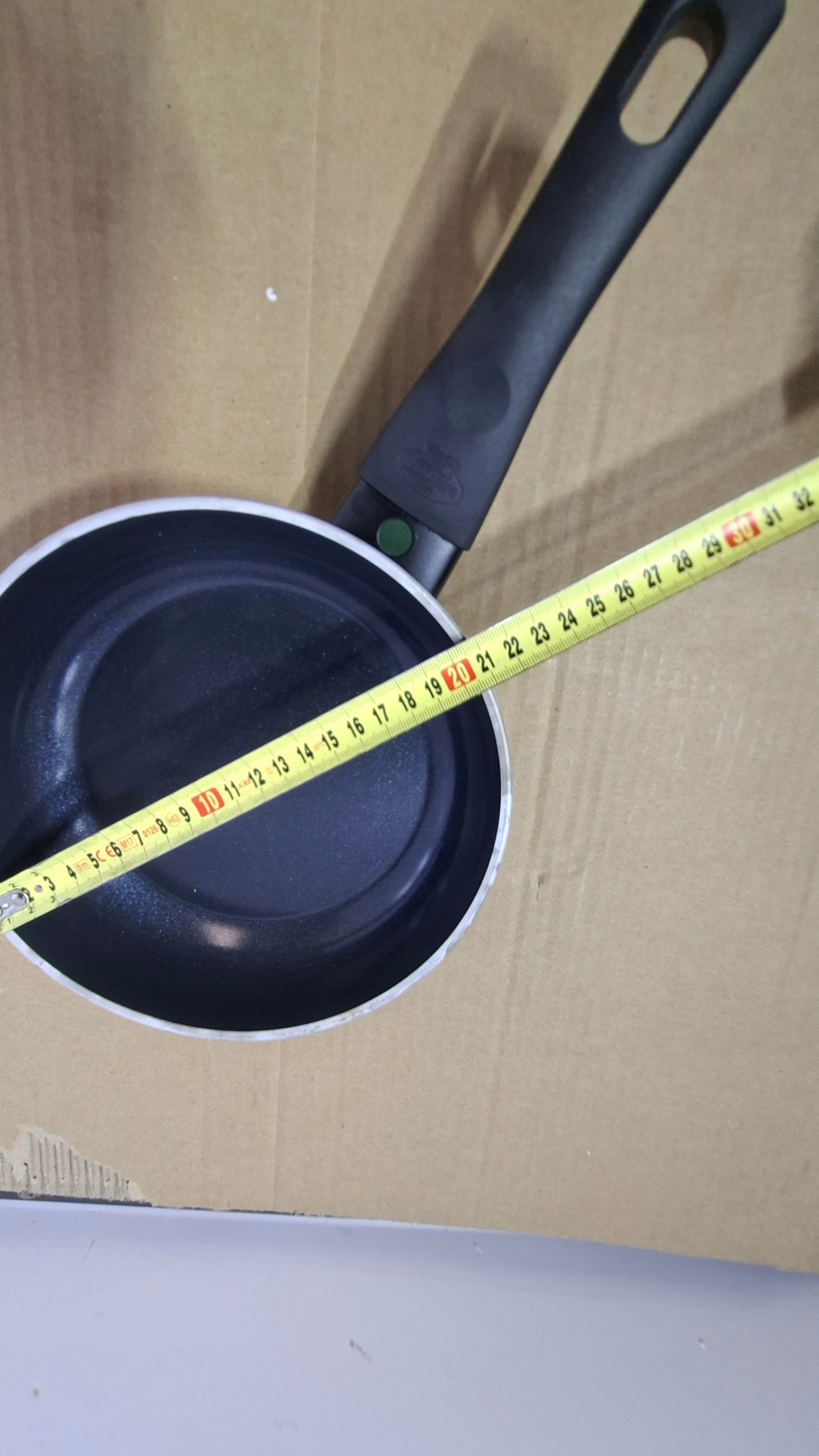 Ballarini patelnia 20 cm nieprzywierająca czarna — zdjęcie 4