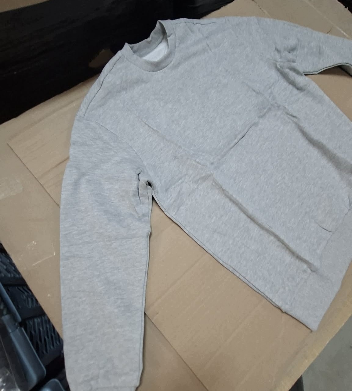 Bluza Damska Szara Basic Ocieplana Klasyczna Bawełniana Rozmiar XL — zdjęcie 4