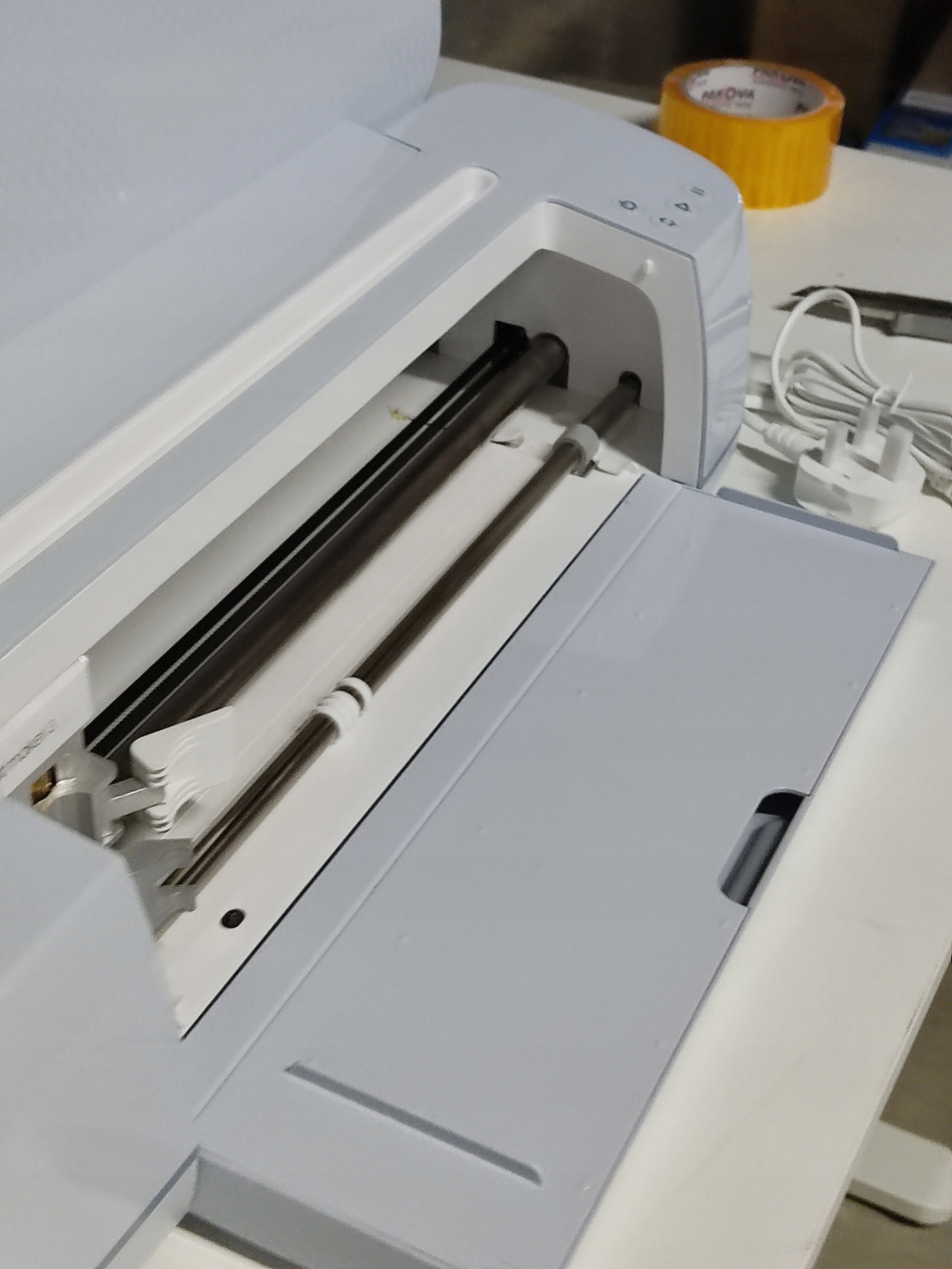Ploter tnący Cricut Maker 3 Bluetooth USB szybkie cięcie + pudełko — zdjęcie 4