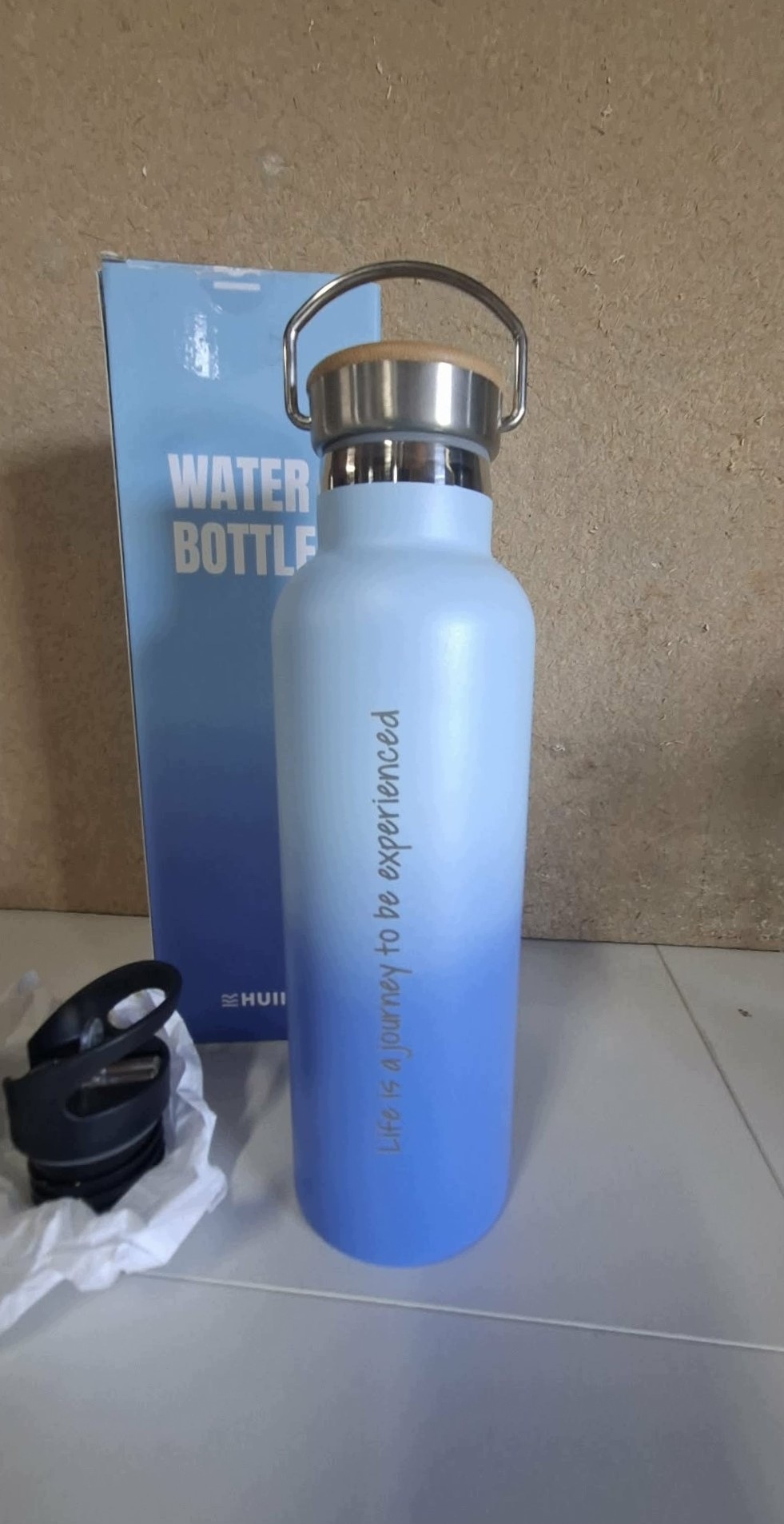 HUIIKE Butelka na wodę 750 ml stal nierdzewna 3 korki niebieska — zdjęcie 7