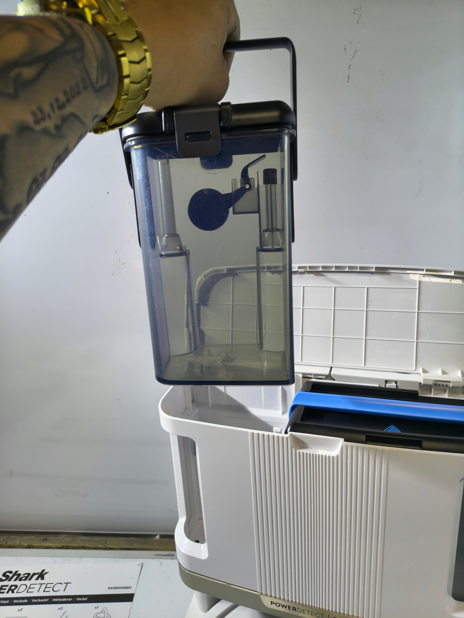 Shark PowerDetect 2-in-1 RV2800ZEU z Bazą Samoopróżniającą i Myjącą — zdjęcie 7