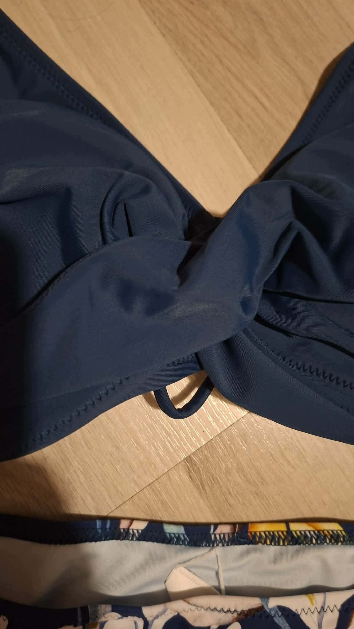 CUPSHE Dwuczęściowy Strój Kąpielowy Damski Bikini Granatowy Kwiaty Rozm. S — zdjęcie 5