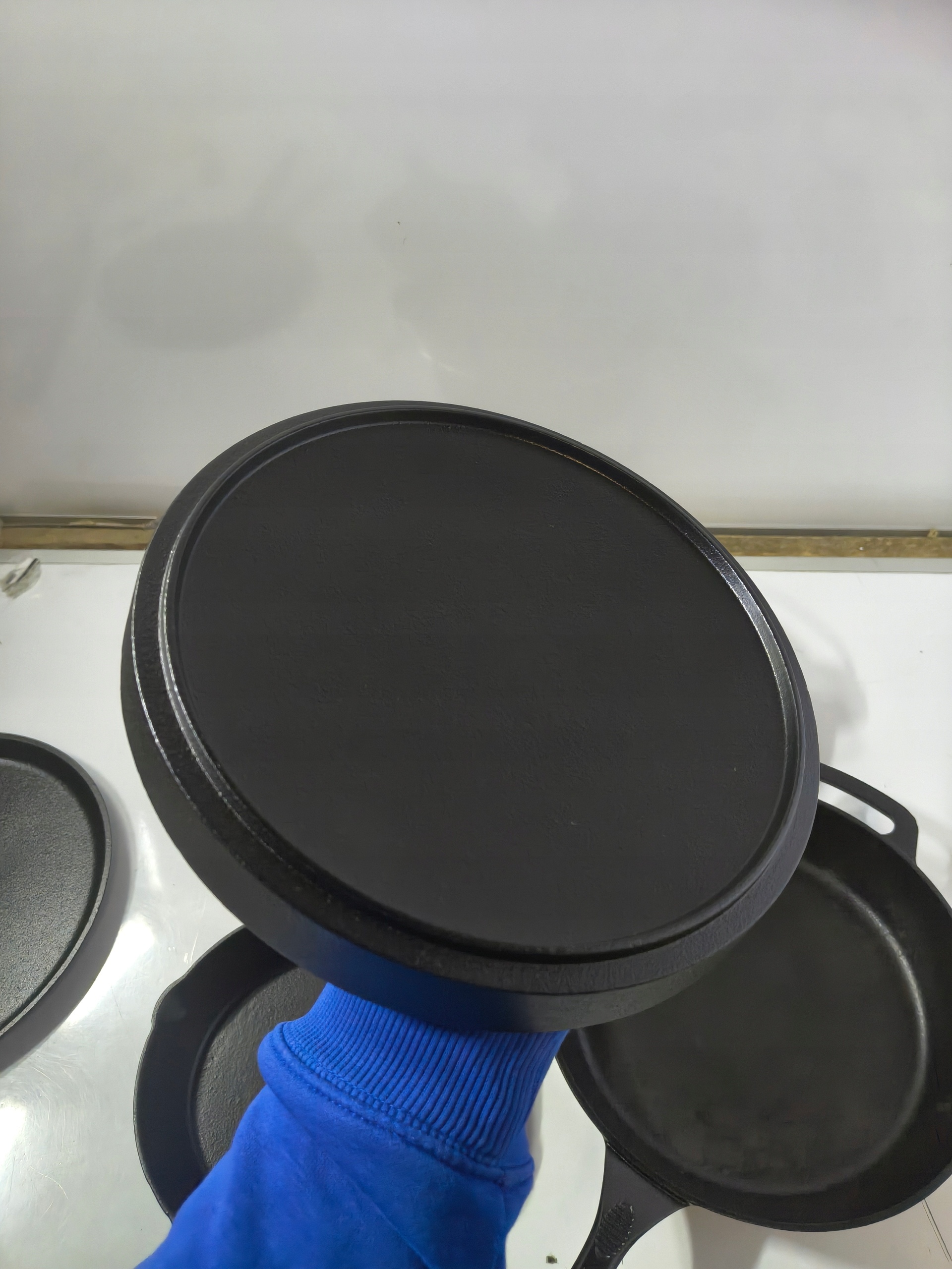 Zestaw naczyń żeliwnych Amazon Basics 5 elementów patelnie garnek grill — zdjęcie 4