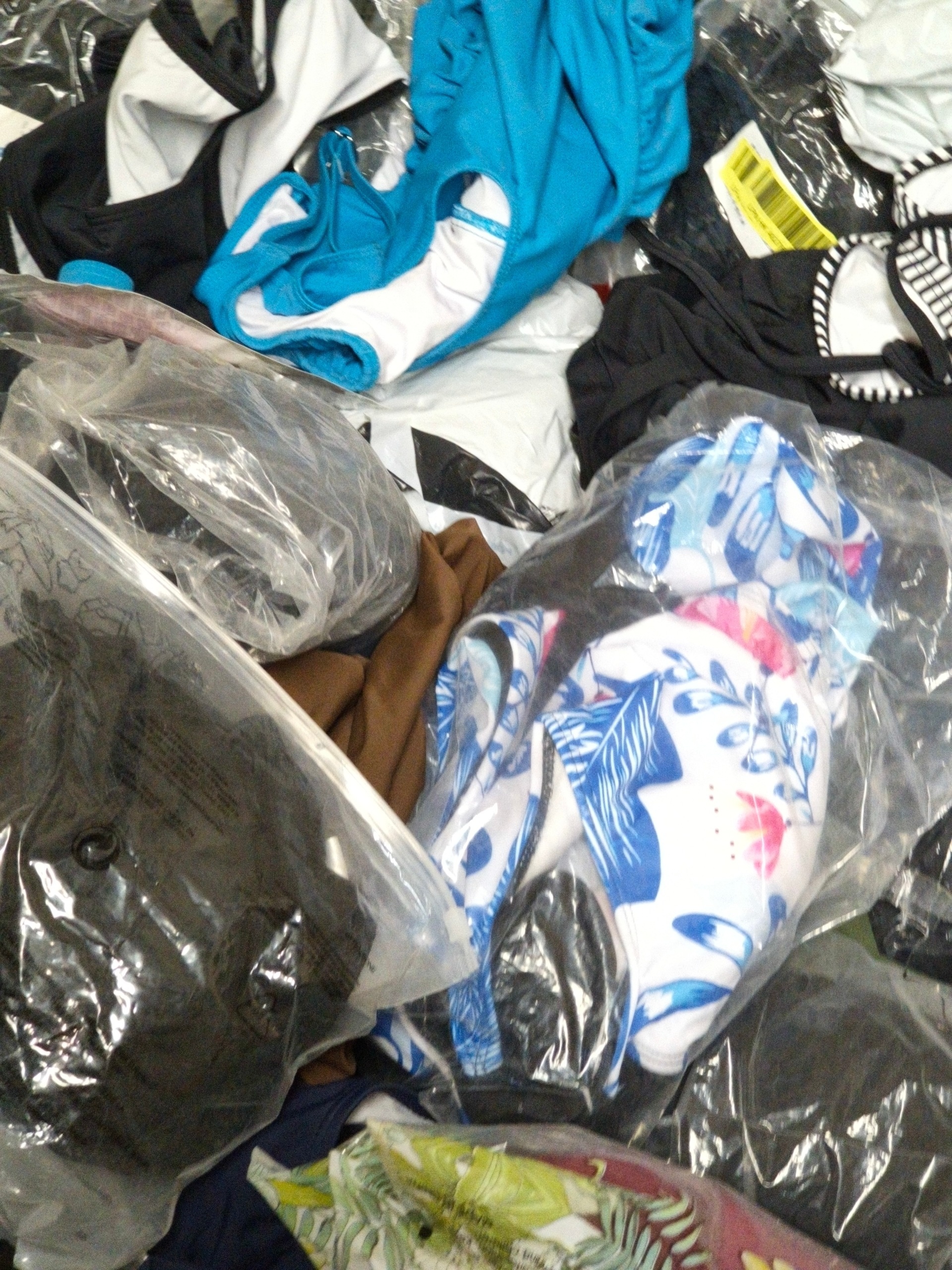 Nowa Odzież na Wagę 29,99 zł/kg Markowa i Niemarkowa Hurt Outlet — zdjęcie 8