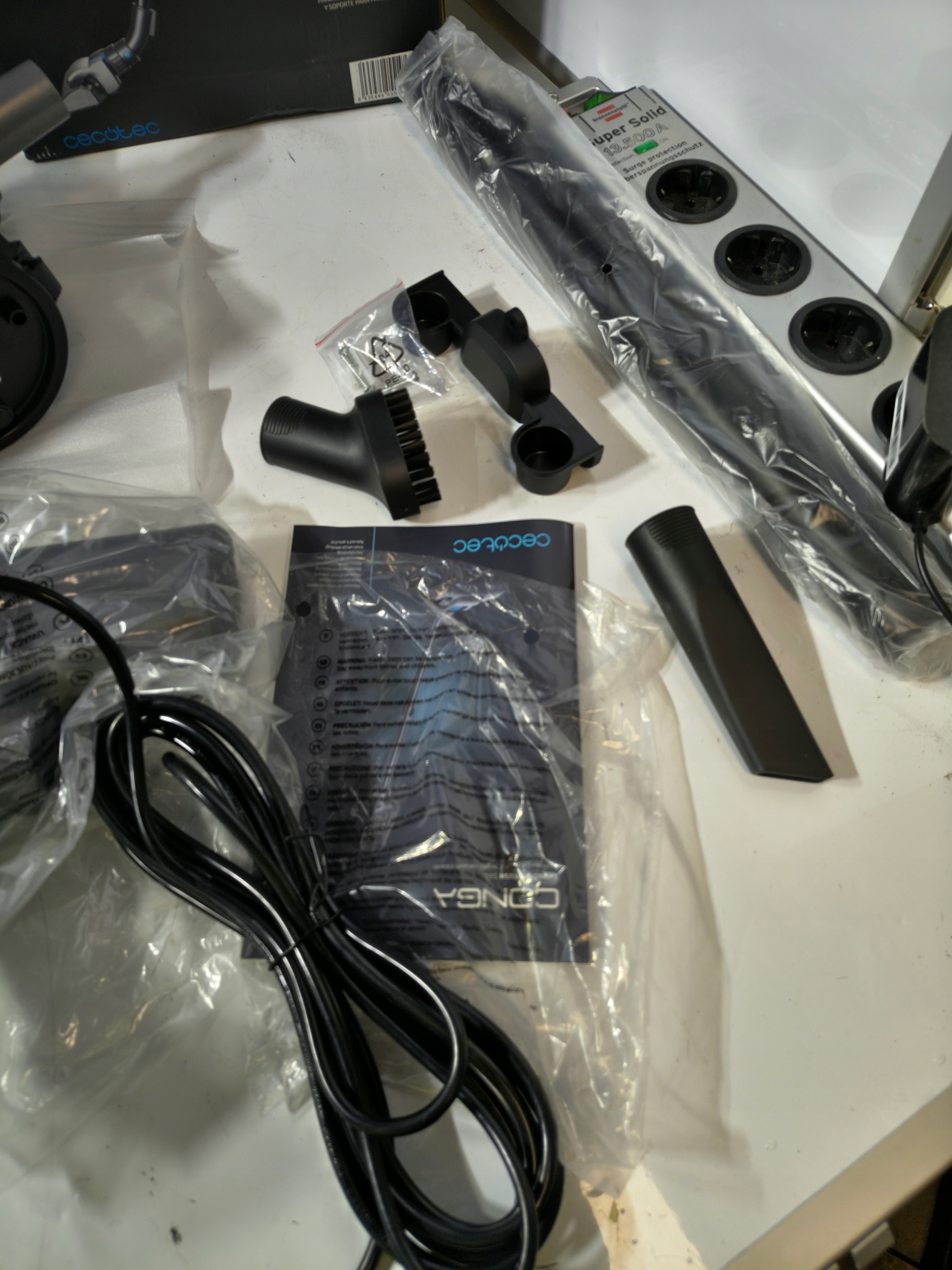 Odkurzacz pionowy Cecotec Conga ThunderBrush 560 2w1 600W — zdjęcie 9