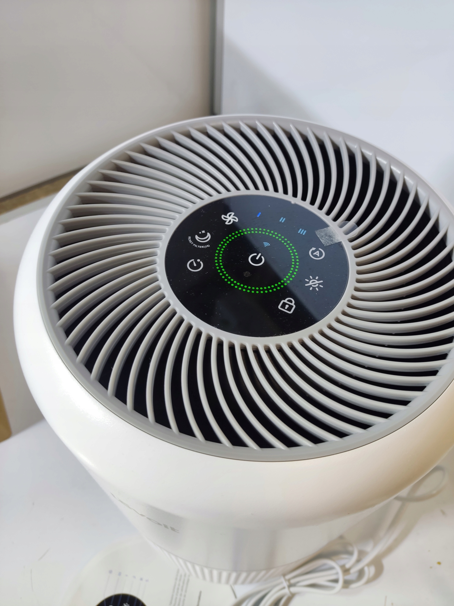 Oczyszczacz powietrza Levoit Core 300S WiFi HEPA Smart Air Purifier + filtr — zdjęcie 3