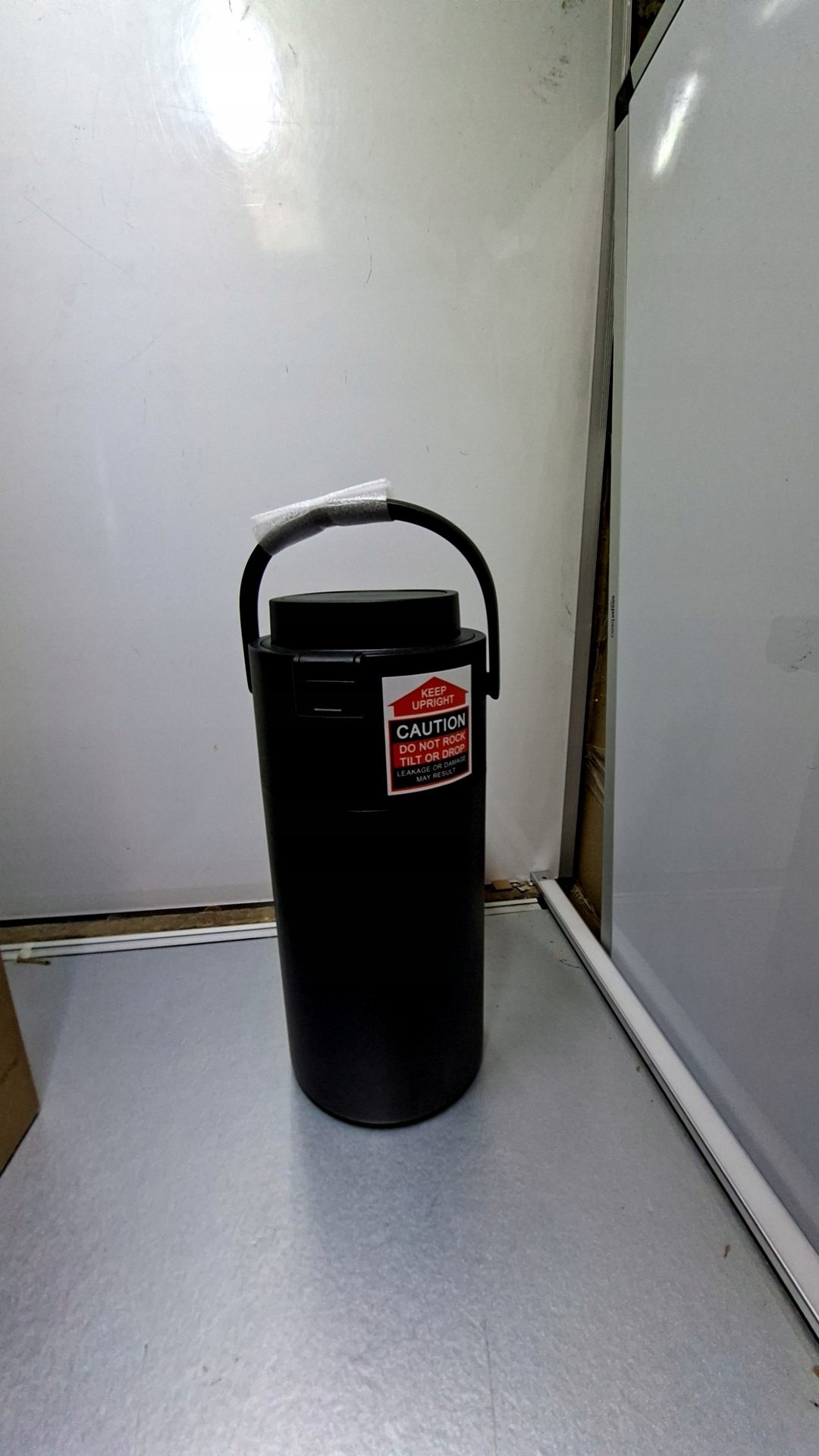 Tiken termos próżniowy z pompką typu airpot 4 l / 135 oz l — zdjęcie 9
