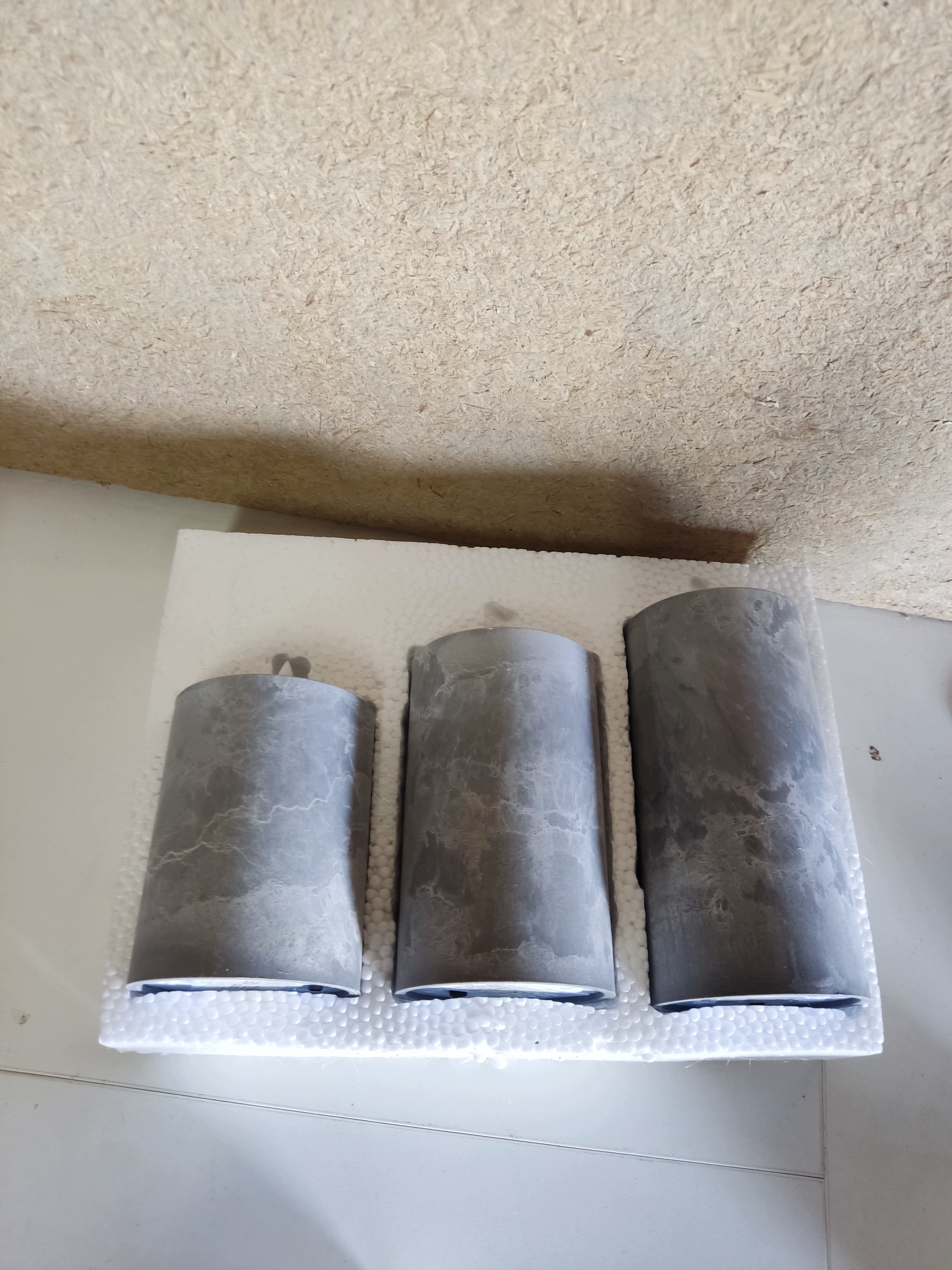 Relaxdays Świece LED 3 szt. dekoracyjne betonowe na baterie — zdjęcie 5