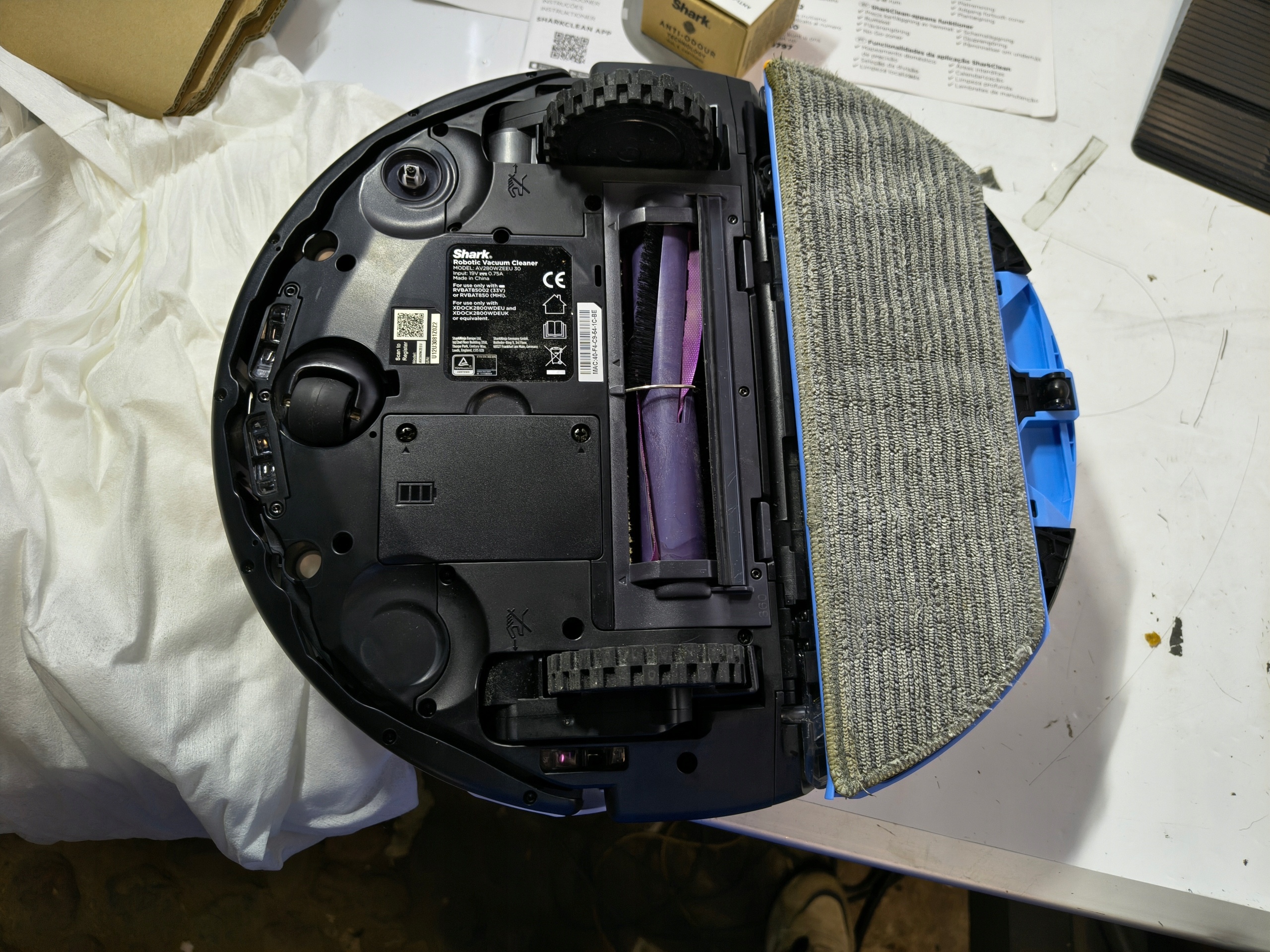 Shark PowerDetect 2-in-1 RV2800ZEU z Bazą Samoopróżniającą i Myjącą — zdjęcie 9