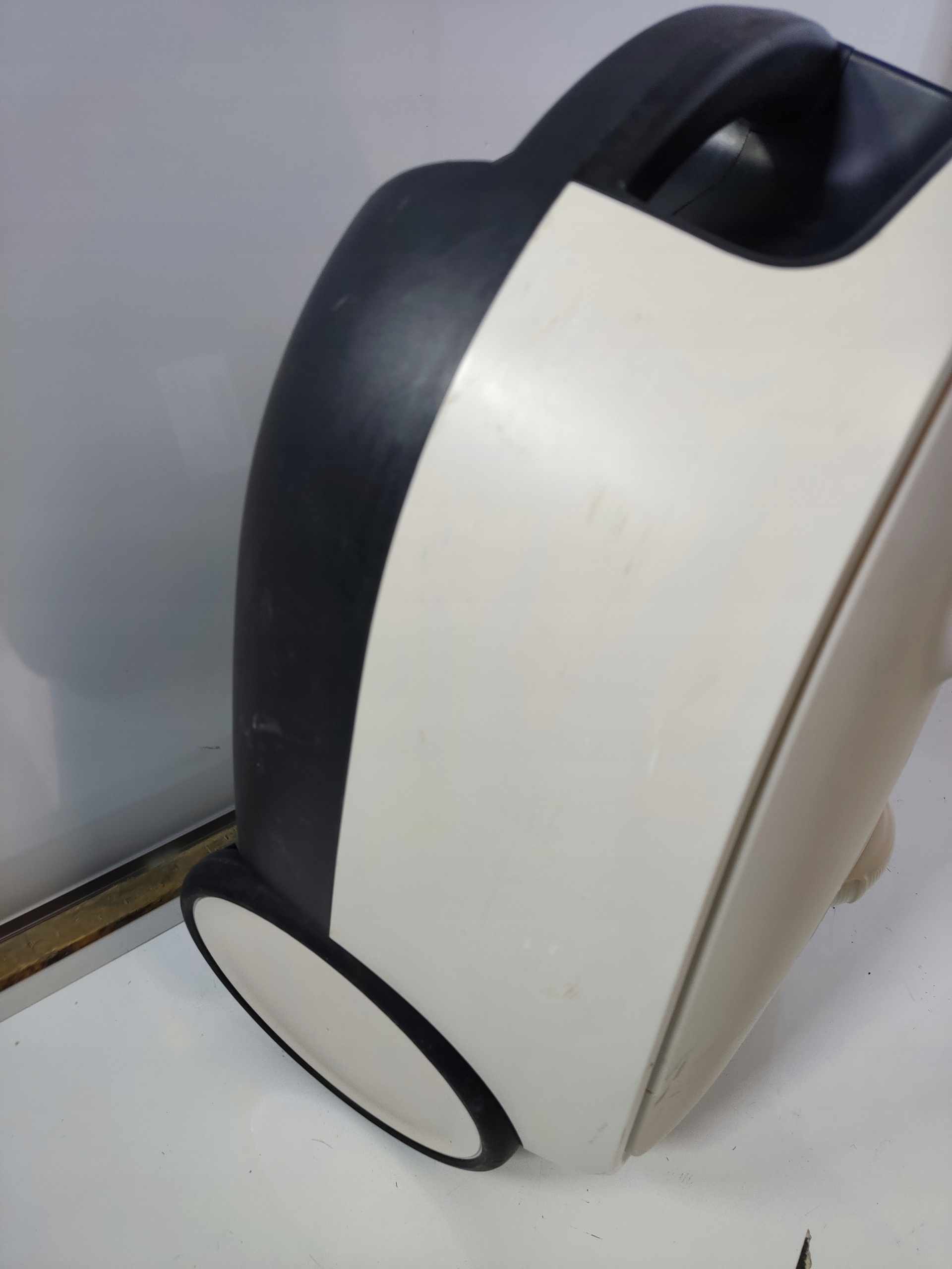 AEG AB61H6SW odkurzacz workowy 800W HEPA regulacja mocy komplet — zdjęcie 3