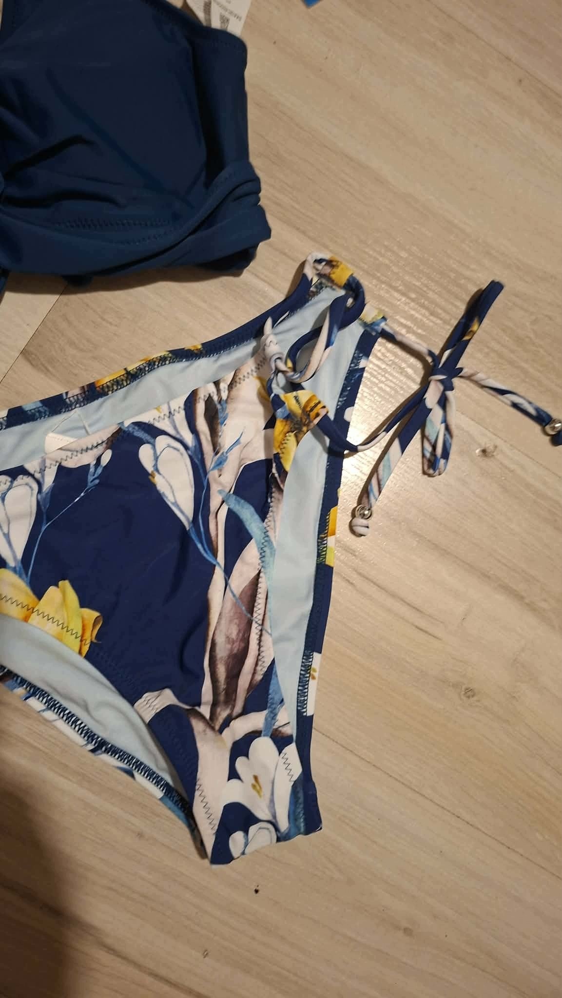 CUPSHE Dwuczęściowy Strój Kąpielowy Damski Bikini Granatowy Kwiaty Rozm. S — zdjęcie 8