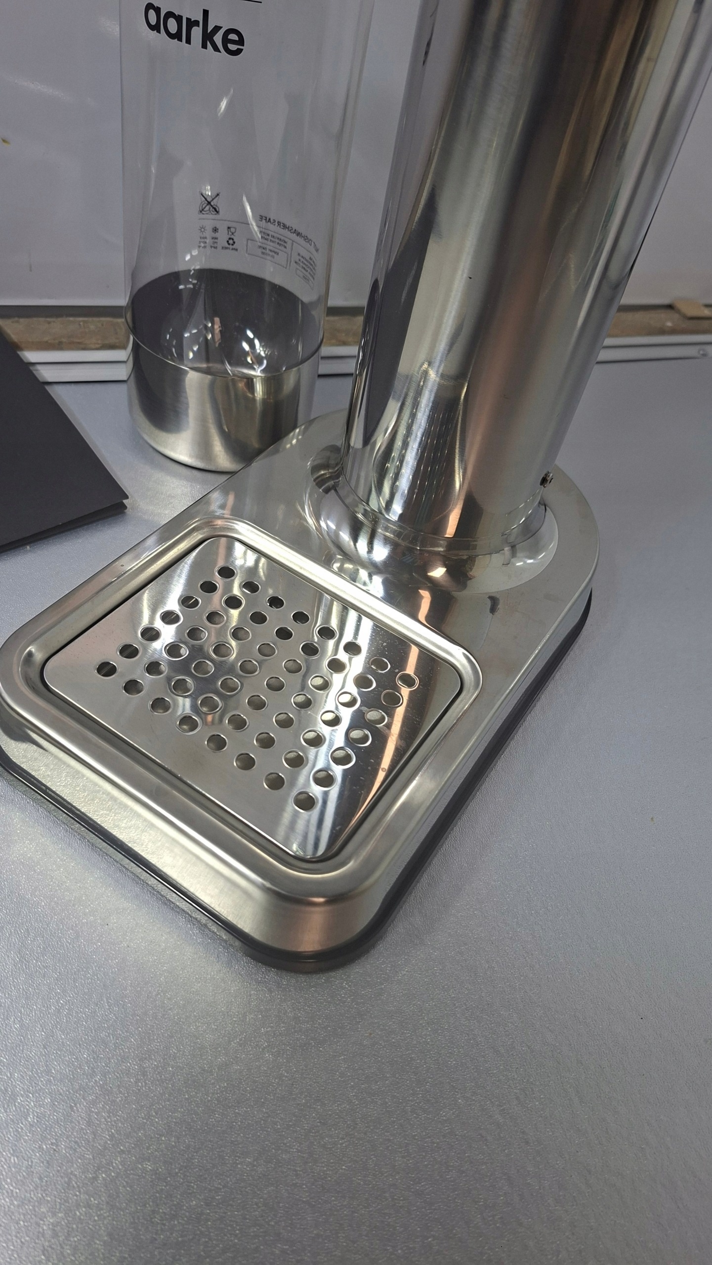 Saturator Aarke Carbonator III srebrny ze stali nierdzewnej + butelka — zdjęcie 4
