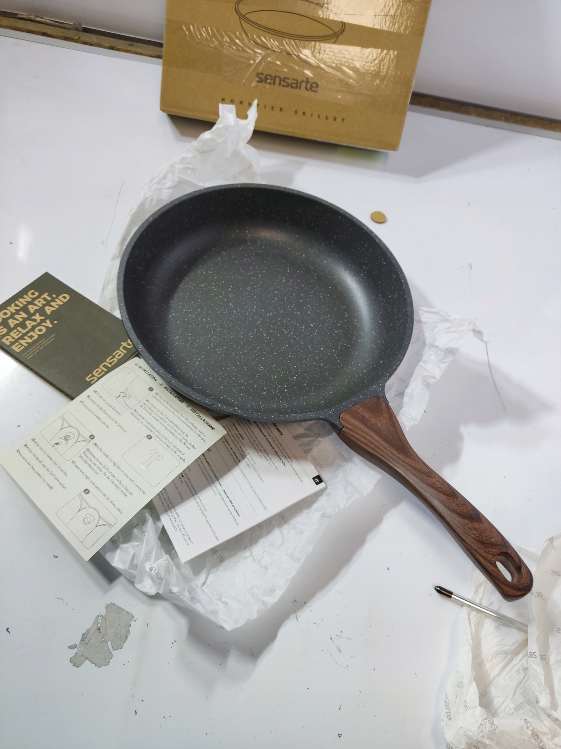 Patelnia granitowa Sensarte 28 cm indukcja gaz non stick aluminiowa — zdjęcie 5