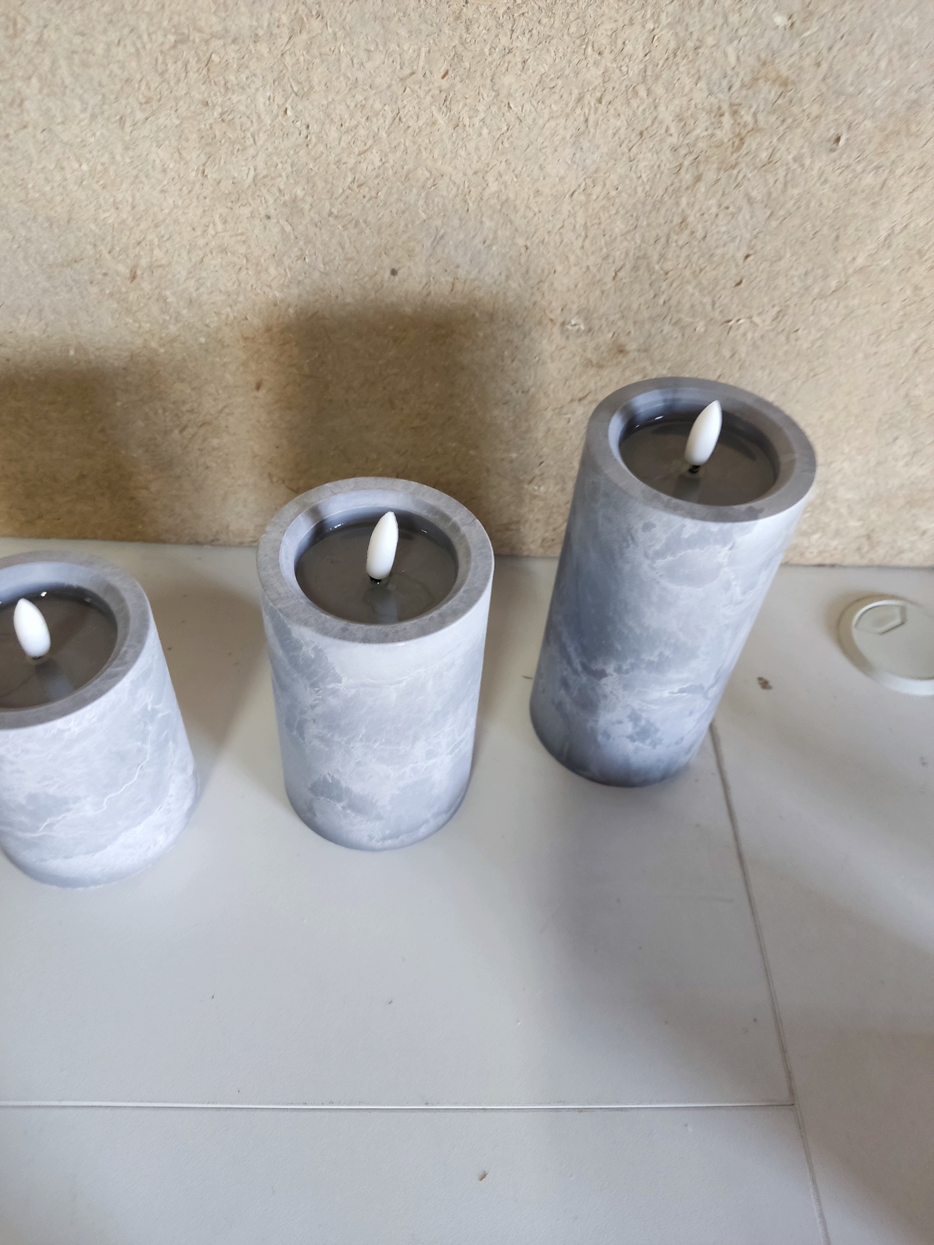 Relaxdays Świece LED 3 szt. dekoracyjne betonowe na baterie — zdjęcie 7