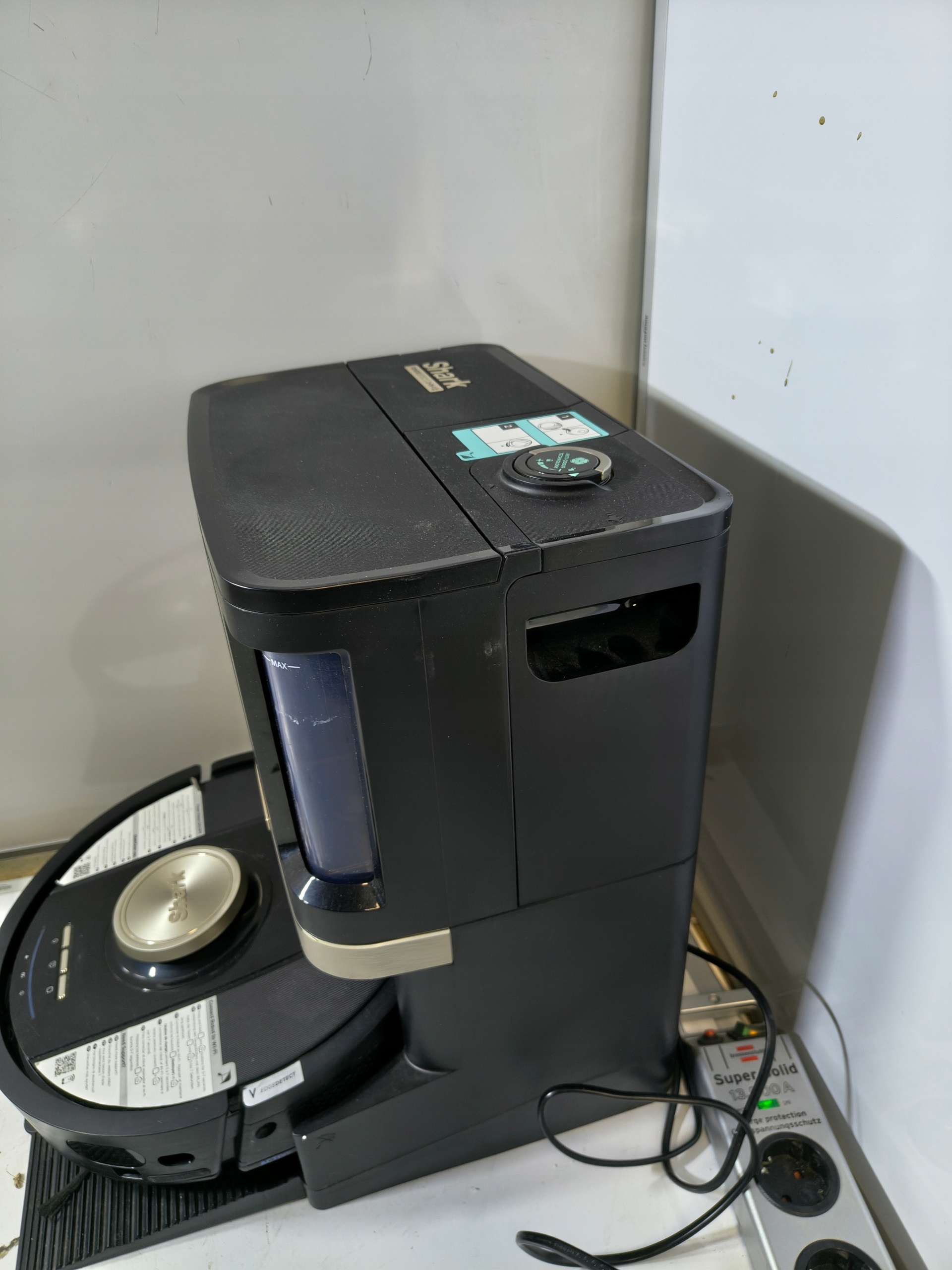 Robot sprzątający Shark RV2800ZEU PowerDetect 2w1 stacja opróżniająca Wi-Fi — zdjęcie 9