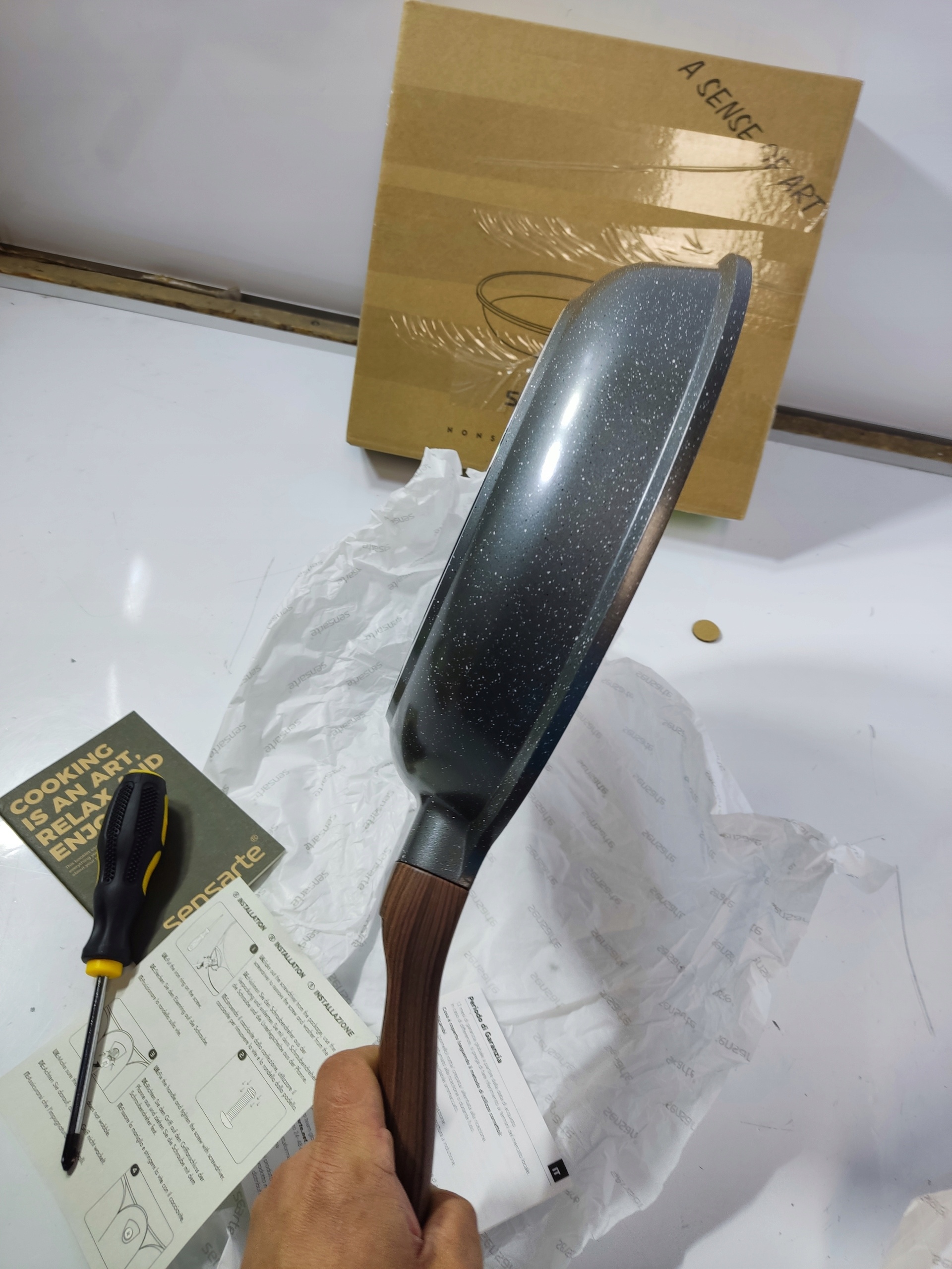 Patelnia granitowa Sensarte 28 cm indukcja gaz non stick aluminiowa — zdjęcie 7