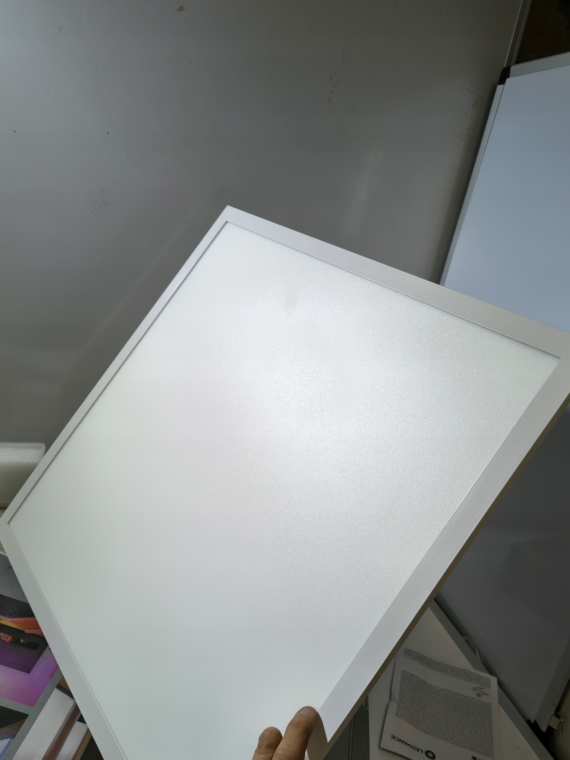 Panel LED LEDVANCE SMART+ 60x60 RGB WiFi 40W 3950lm pilot — zdjęcie 8