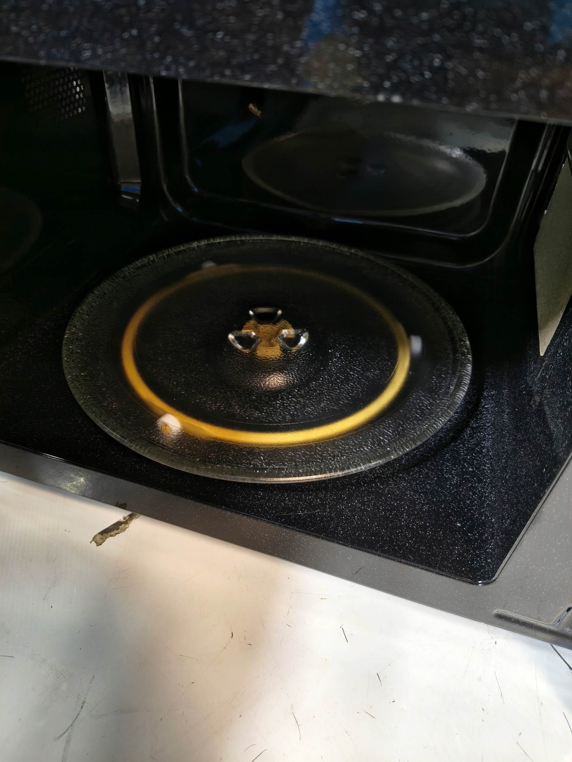 Kuchenka mikrofalowa wolnostojąca Cecotec ProClean 3150 — zdjęcie 5