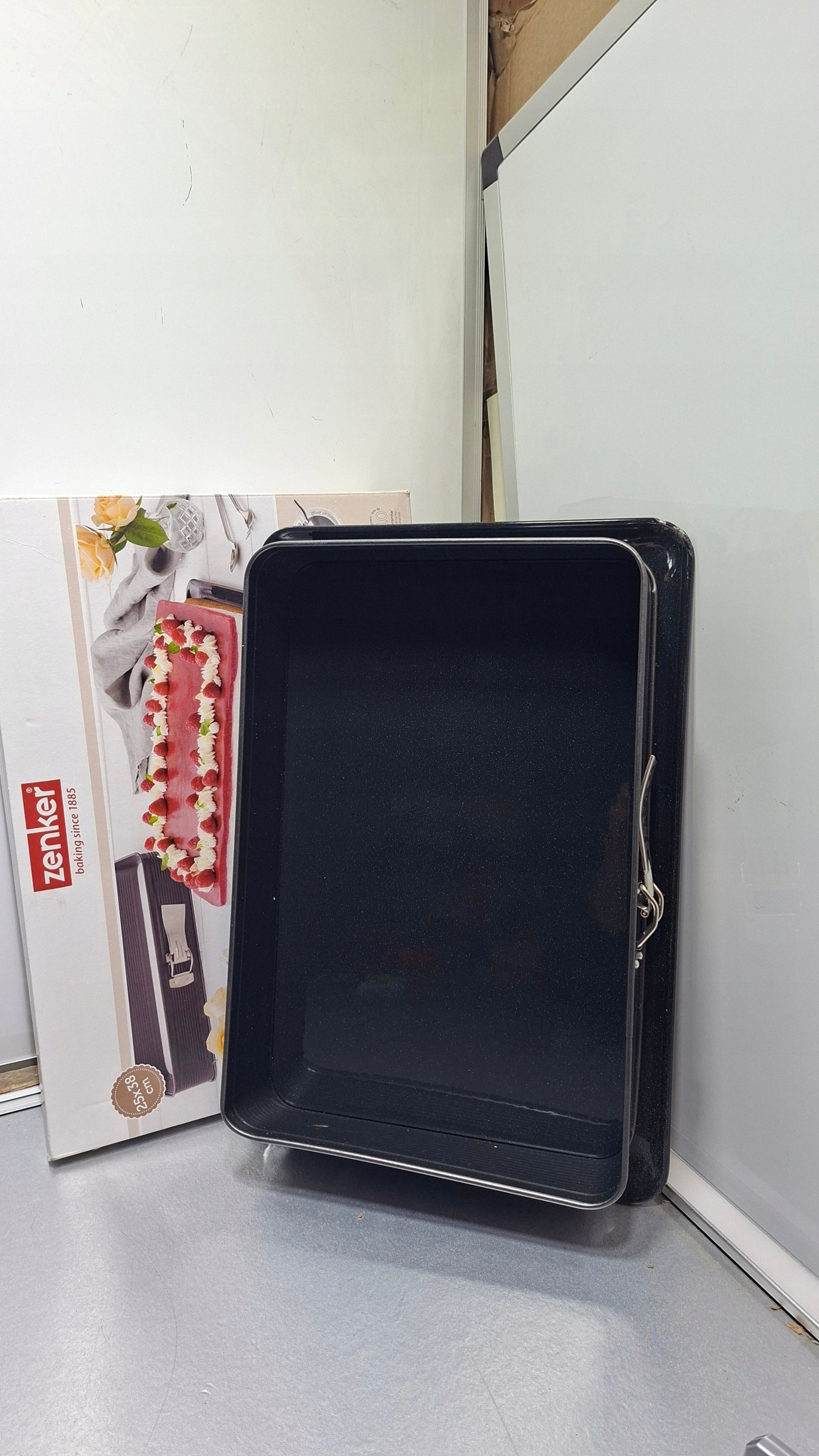 Zenker prostokątna forma do pieczenia z odpinanym bokiem 25 × 38 cm 4.50 — zdjęcie 5