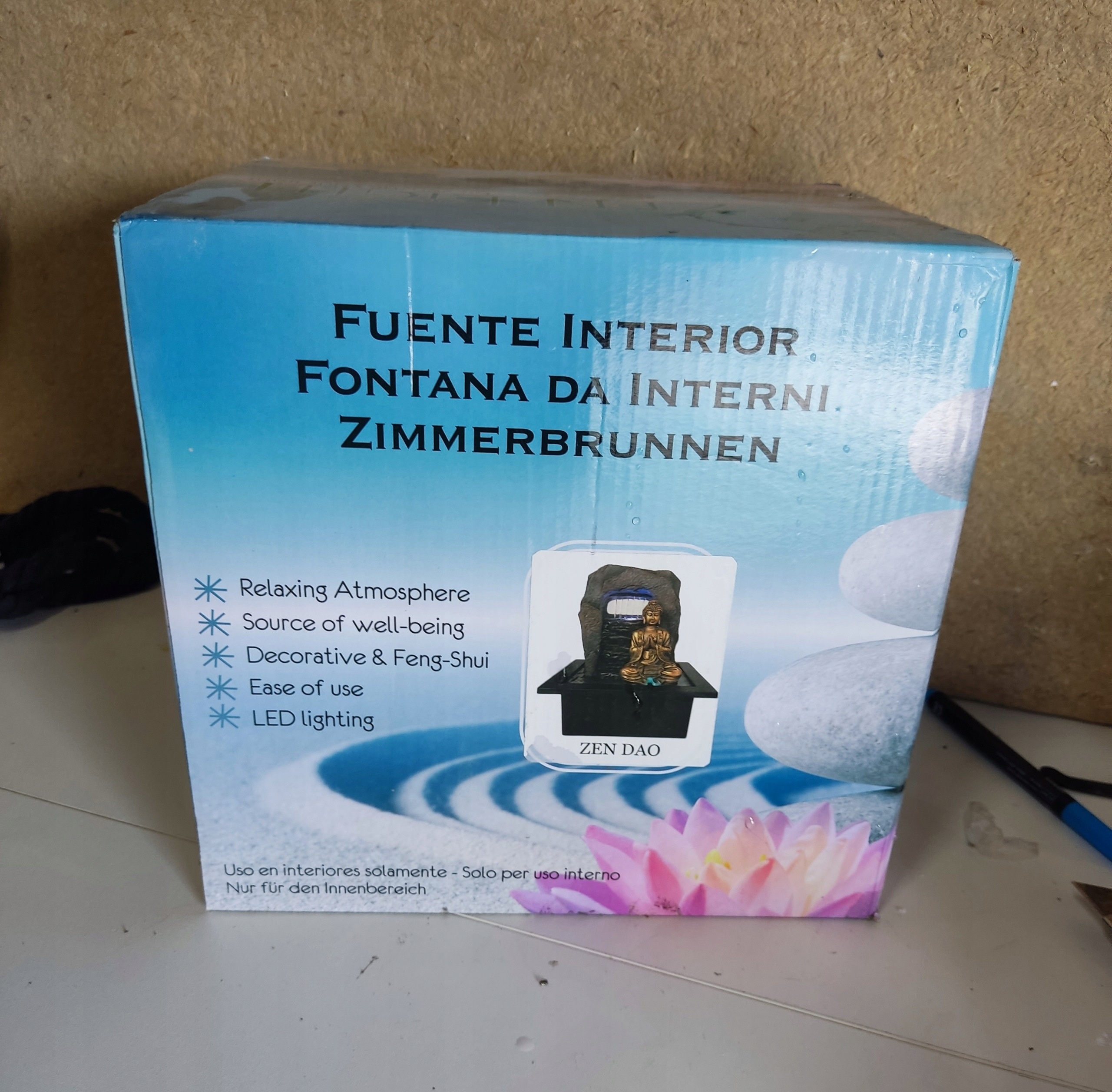 Fontanna pokojowa Budda Zen LED dekoracyjna Feng Shui wodospad — zdjęcie 3