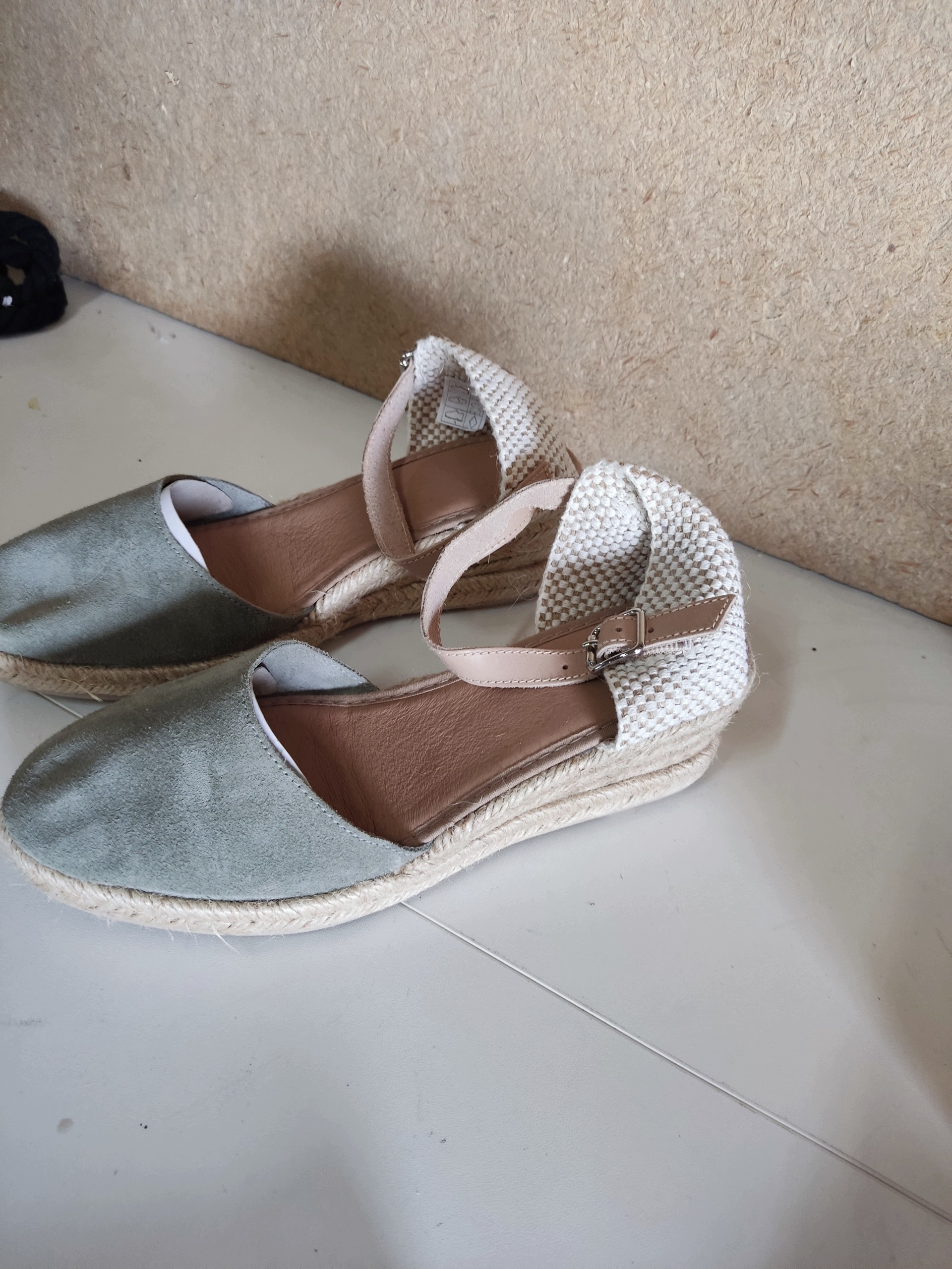 Espadryle damskie na koturnie sandały khaki rozm. 37 — zdjęcie 4