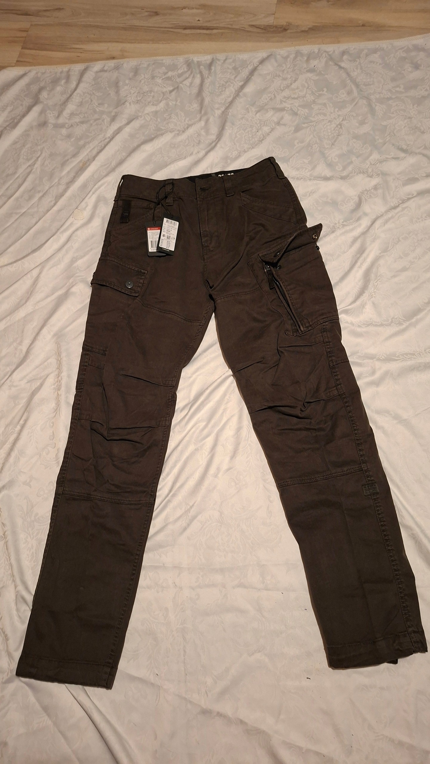 G-Star RAW spodnie cargo o prostym, zwężanym kroju 28/32 — zdjęcie 6
