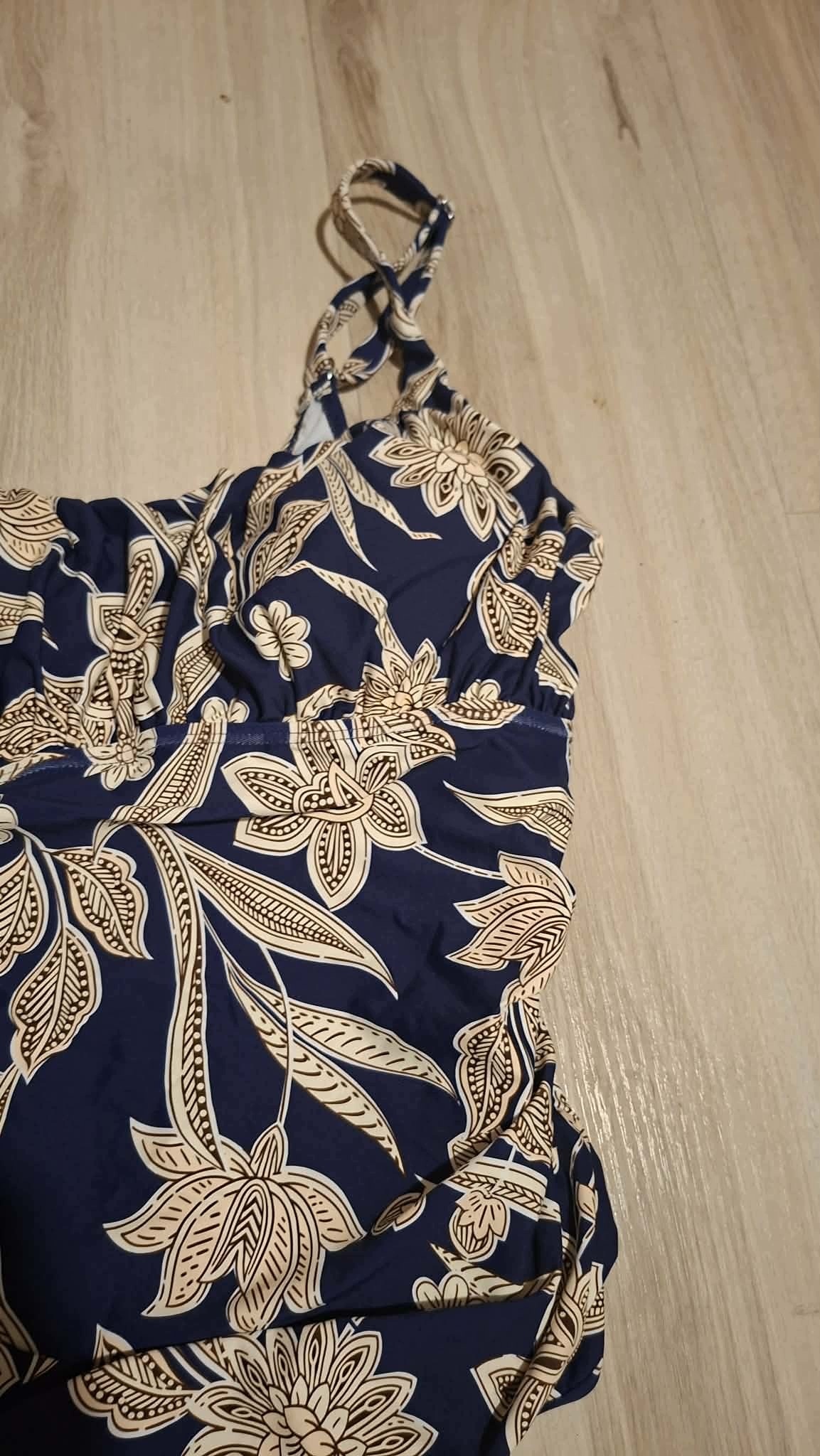 Strój kąpielowy jednoczęściowy damski modelujący XL granatowy kwiaty — zdjęcie 6