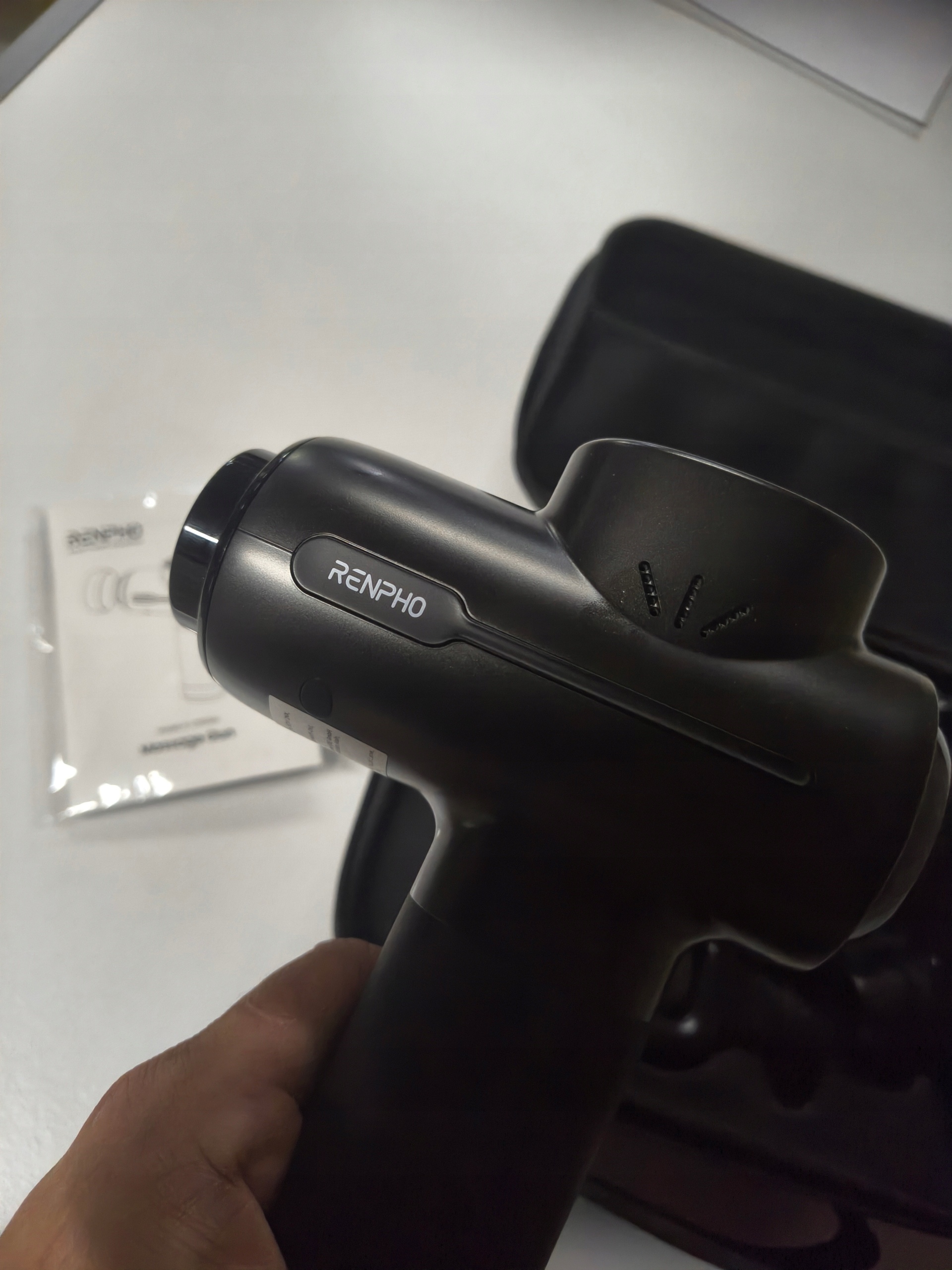 RENPHO R-C002SH pistolet do masażu masażer mięśni 25W zestaw końcówek etui — zdjęcie 8
