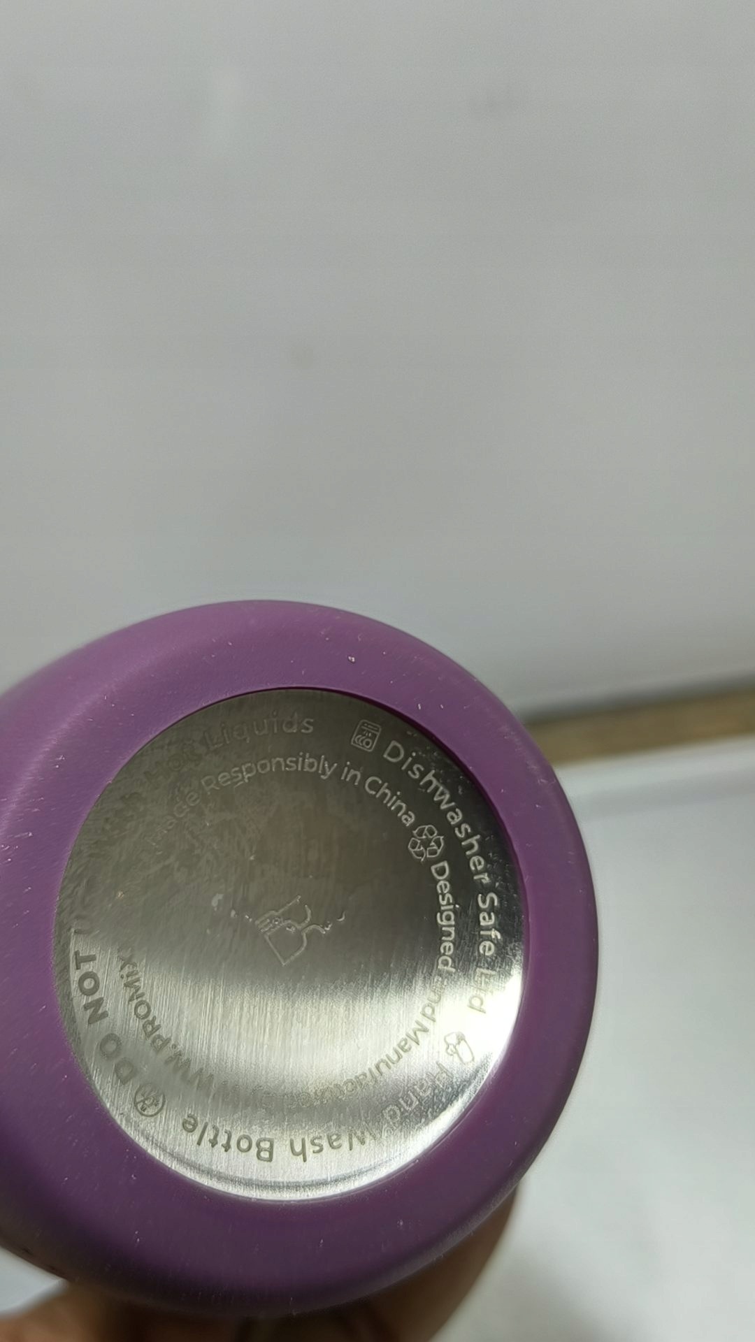 PROMiXX izolowana butelka na wodę ze stali nierdzewnej 550 ml — zdjęcie 6