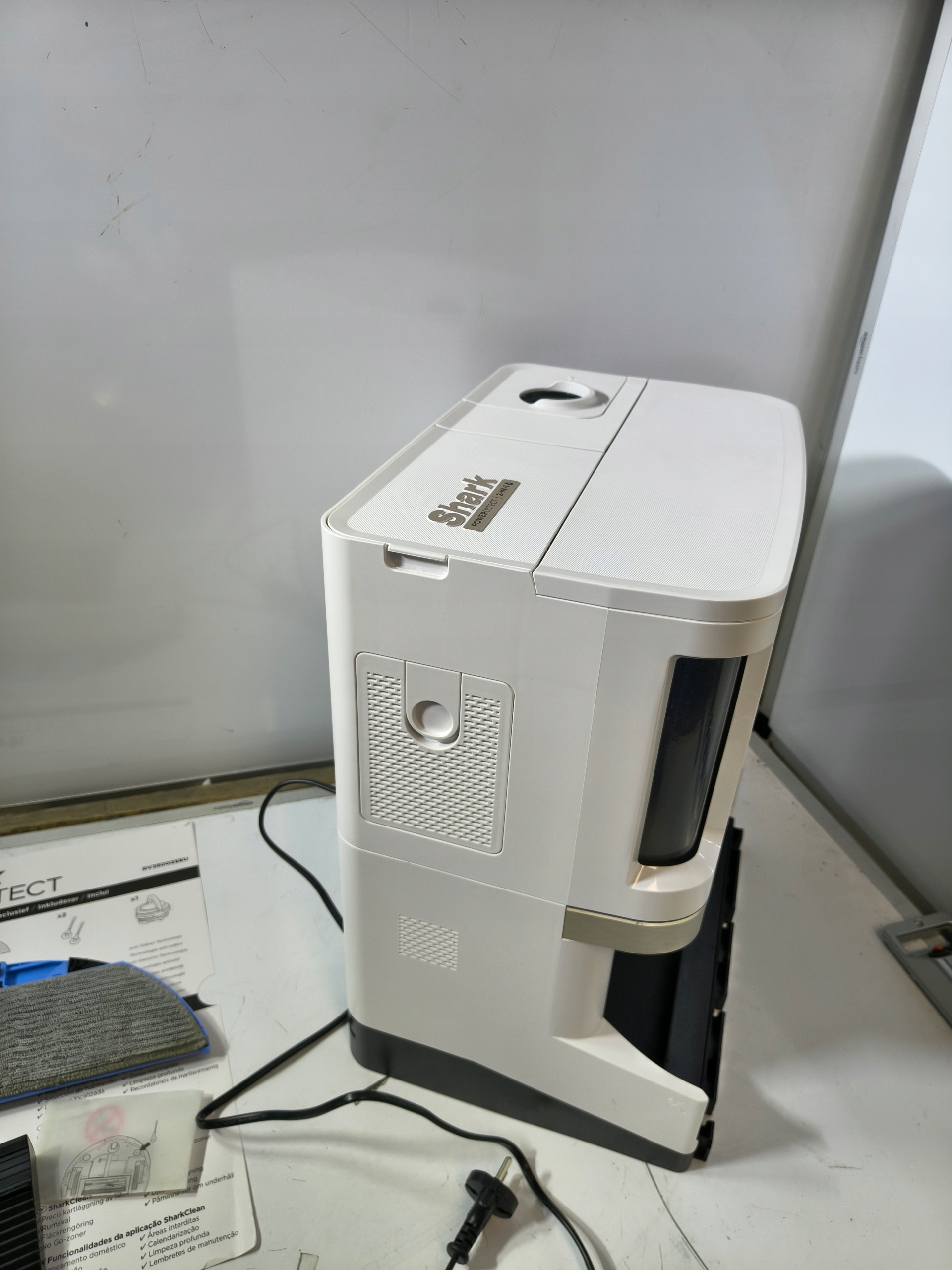 Shark PowerDetect 2-in-1 RV2800ZEU z Bazą Samoopróżniającą i Myjącą — zdjęcie 3