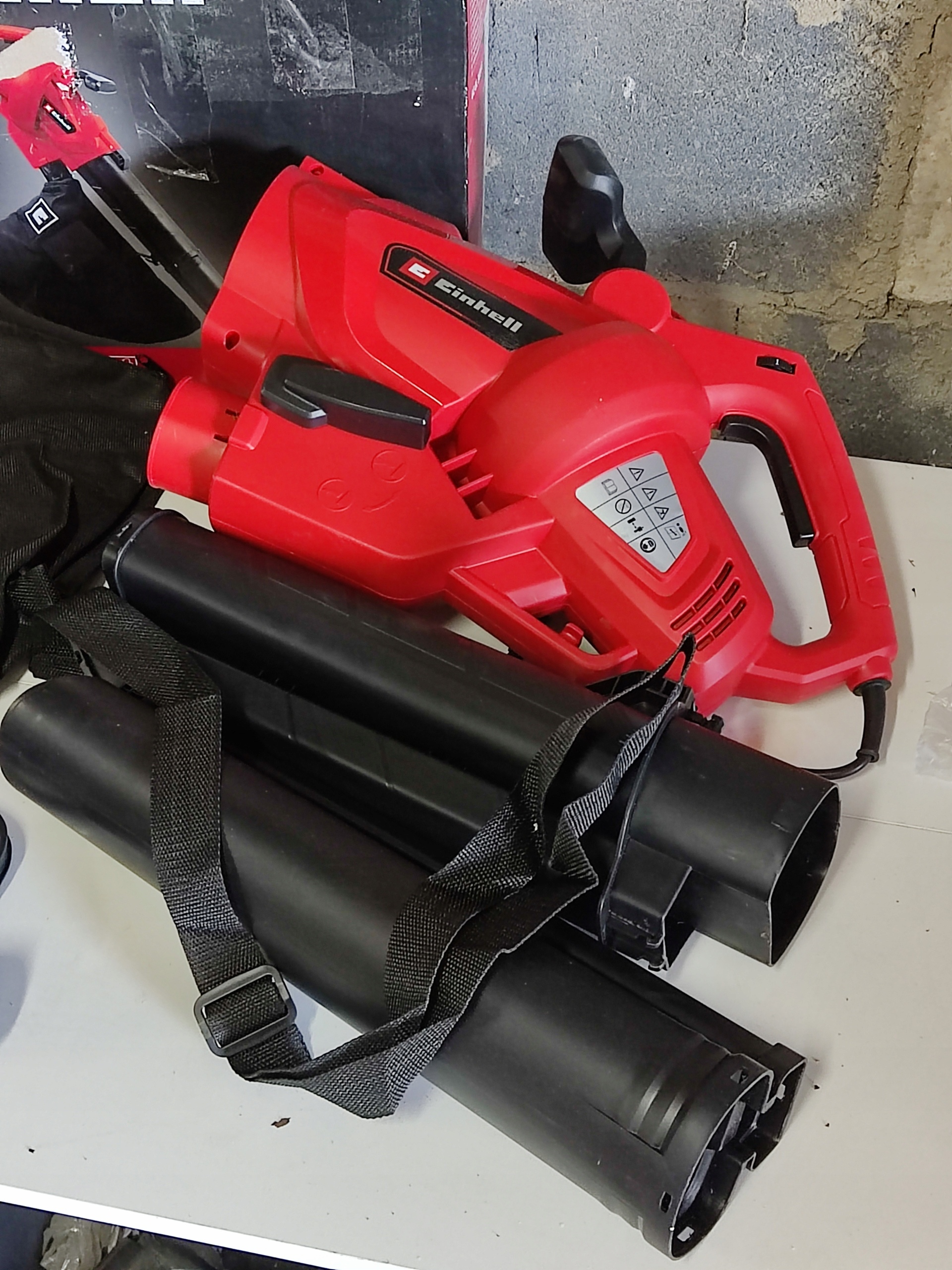Odkurzacz dmuchawa do liści Einhell GC-EL 3024 E 3000W — zdjęcie 4